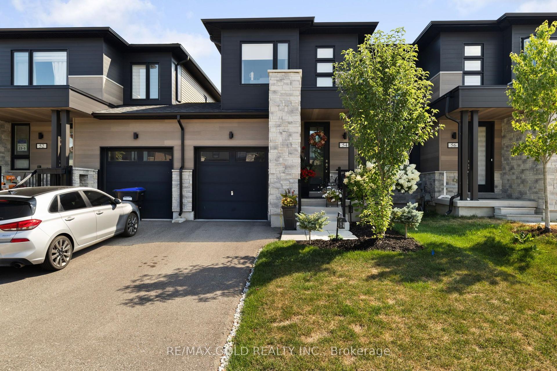 54 Eberhardt Drive, Wasaga Beach — Townhouse for lease, photo 1