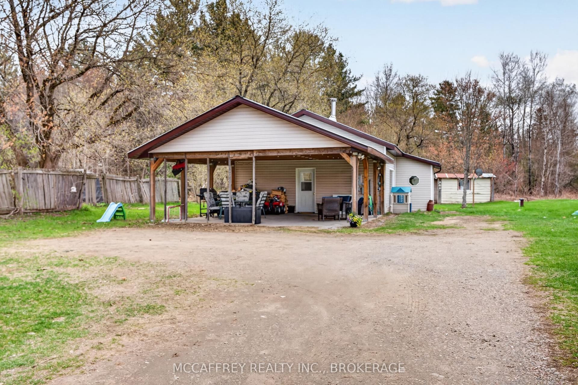 14 Glastonbury Road — photo 1