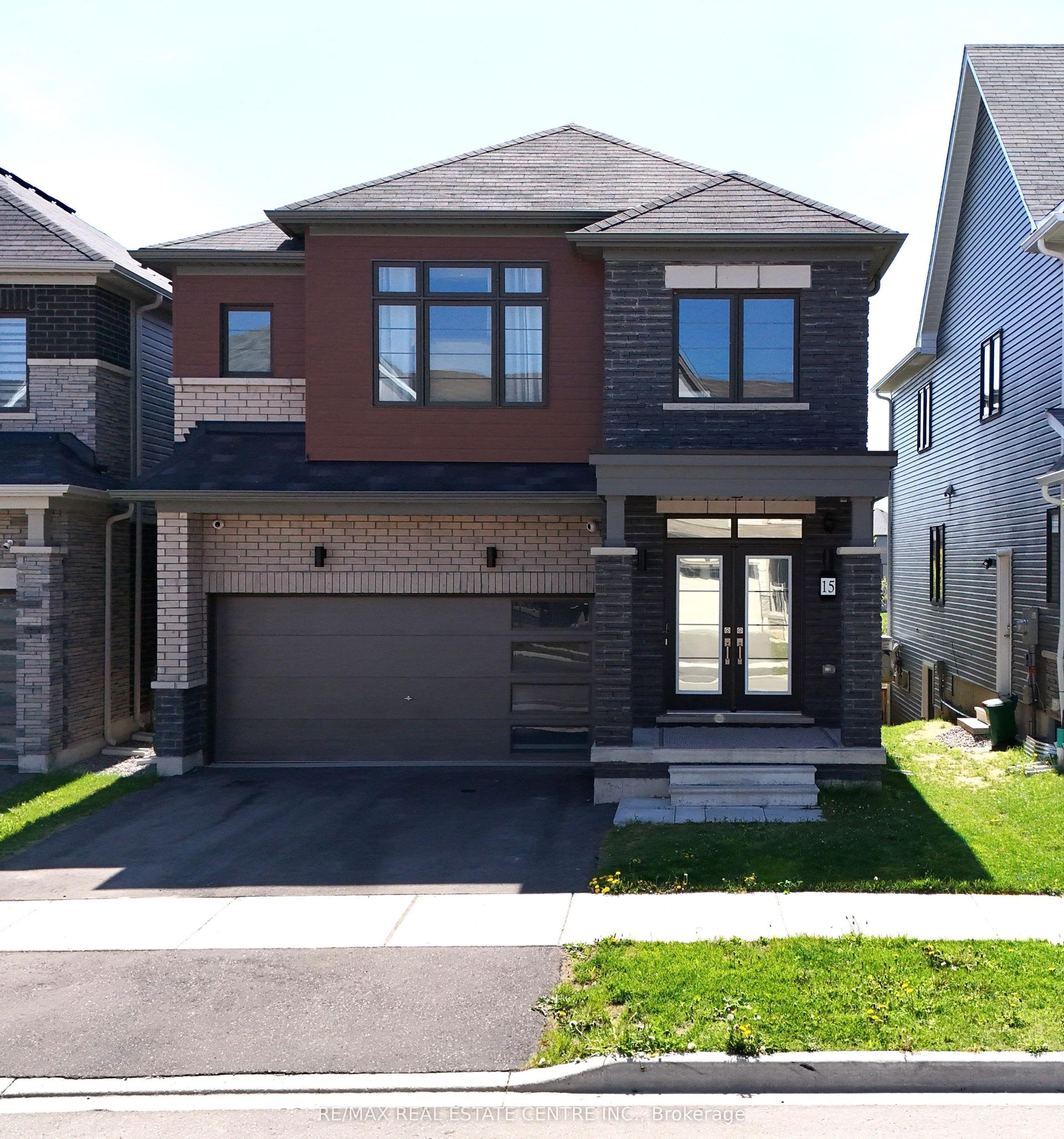 15 Cahill Drive — photo 1