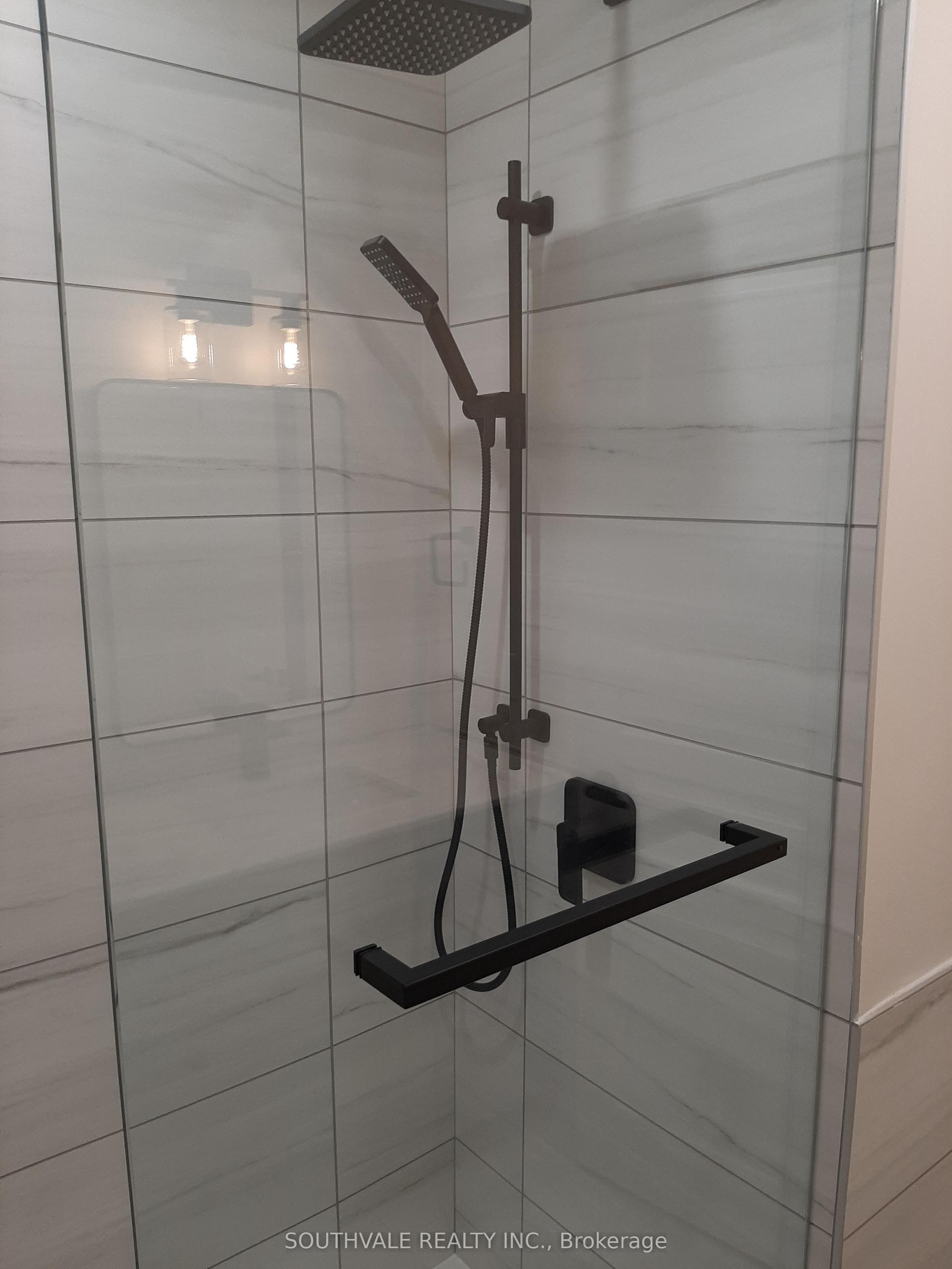 19 Macphail Avenue, Toronto — Semi-Detached for lease, photo 1