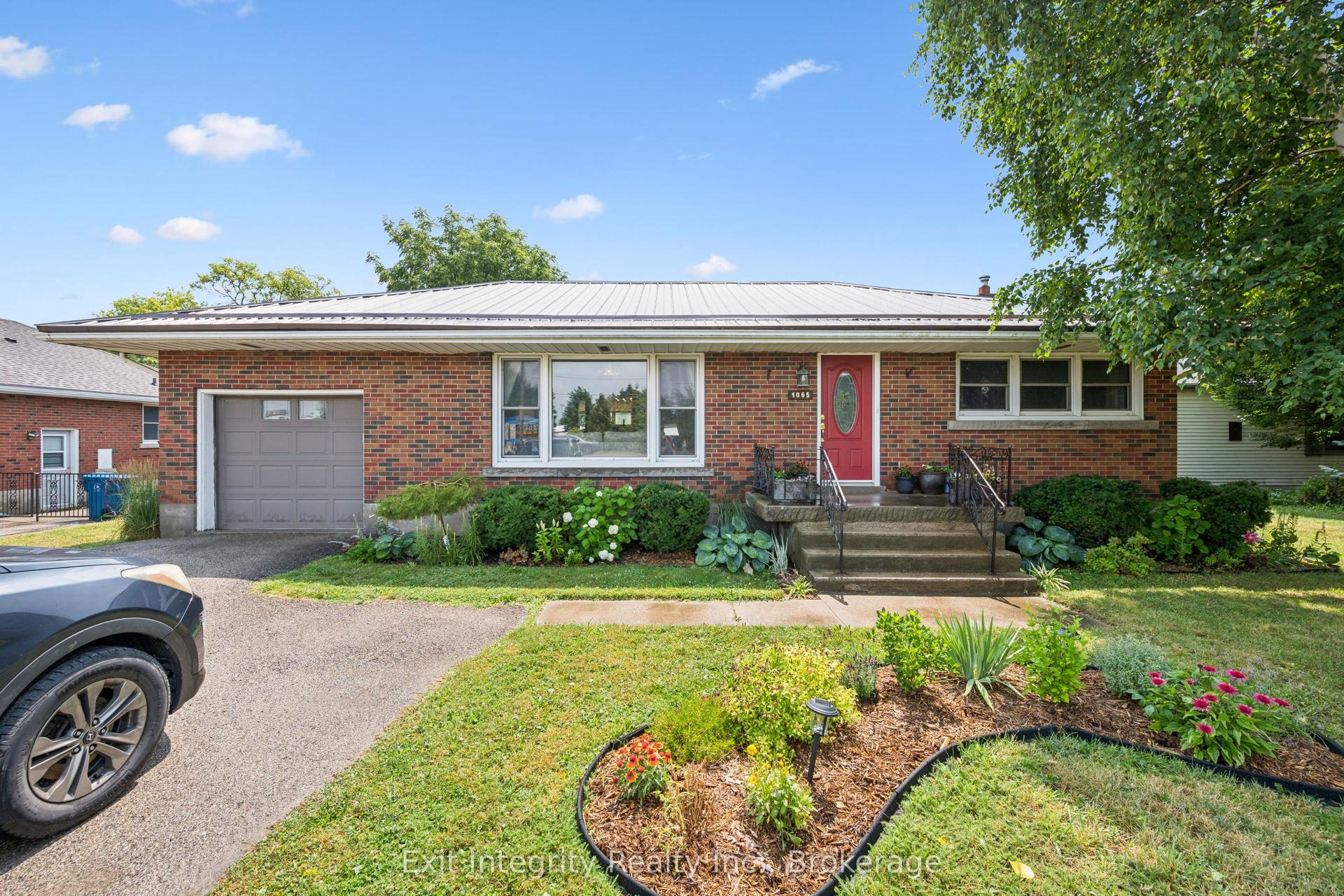 1065 Erie Street, Stratford — Detached for sale, photo 1