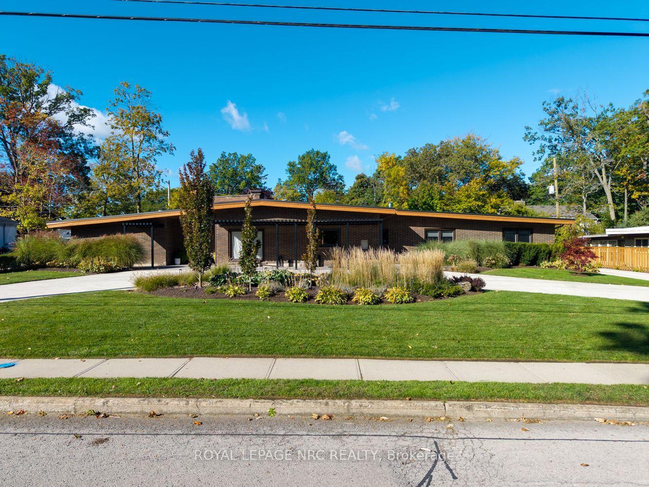 100 Marsdale Drive, St. Catharines — Detached for sale, photo 1
