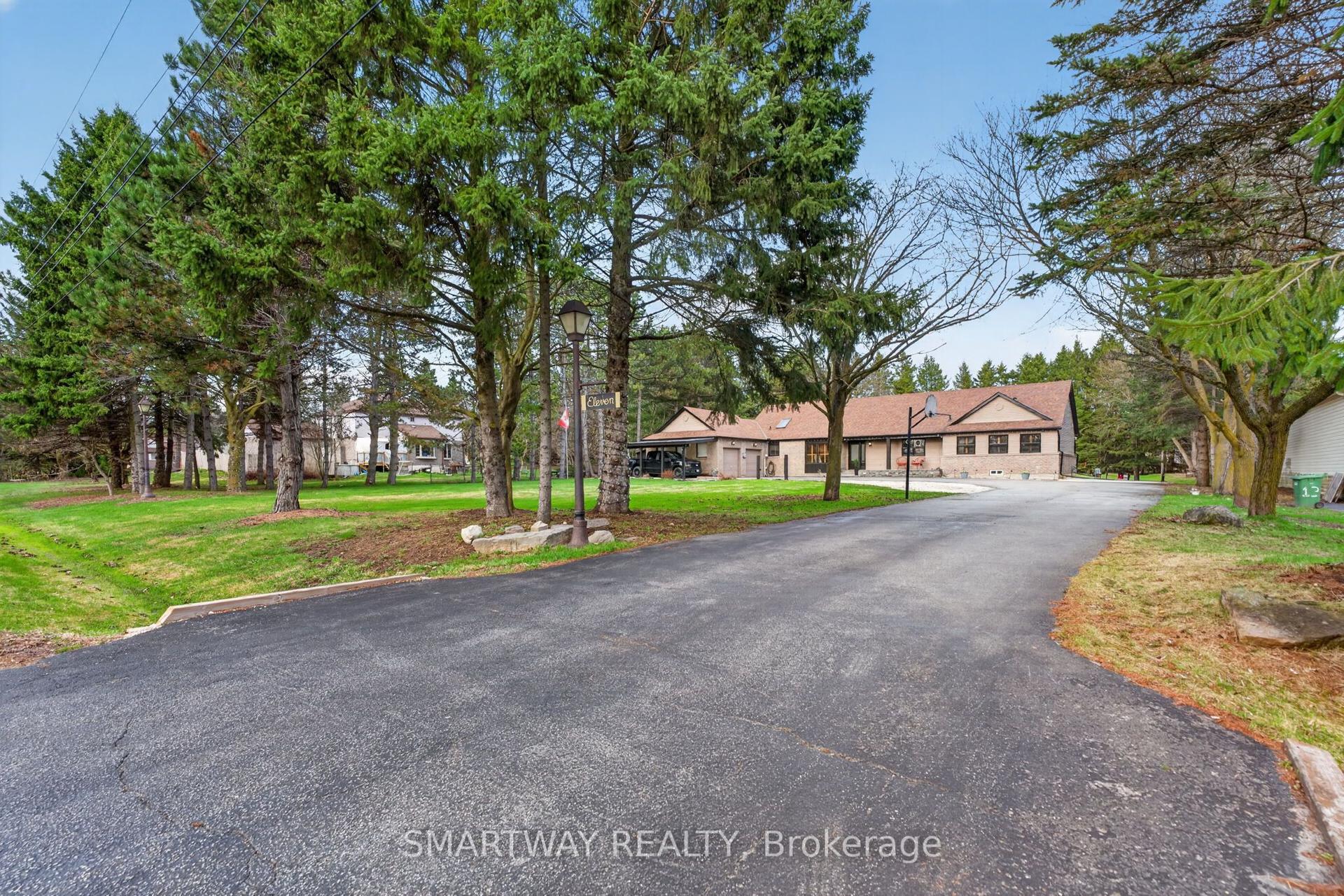 11 Meadow Drive — photo 1