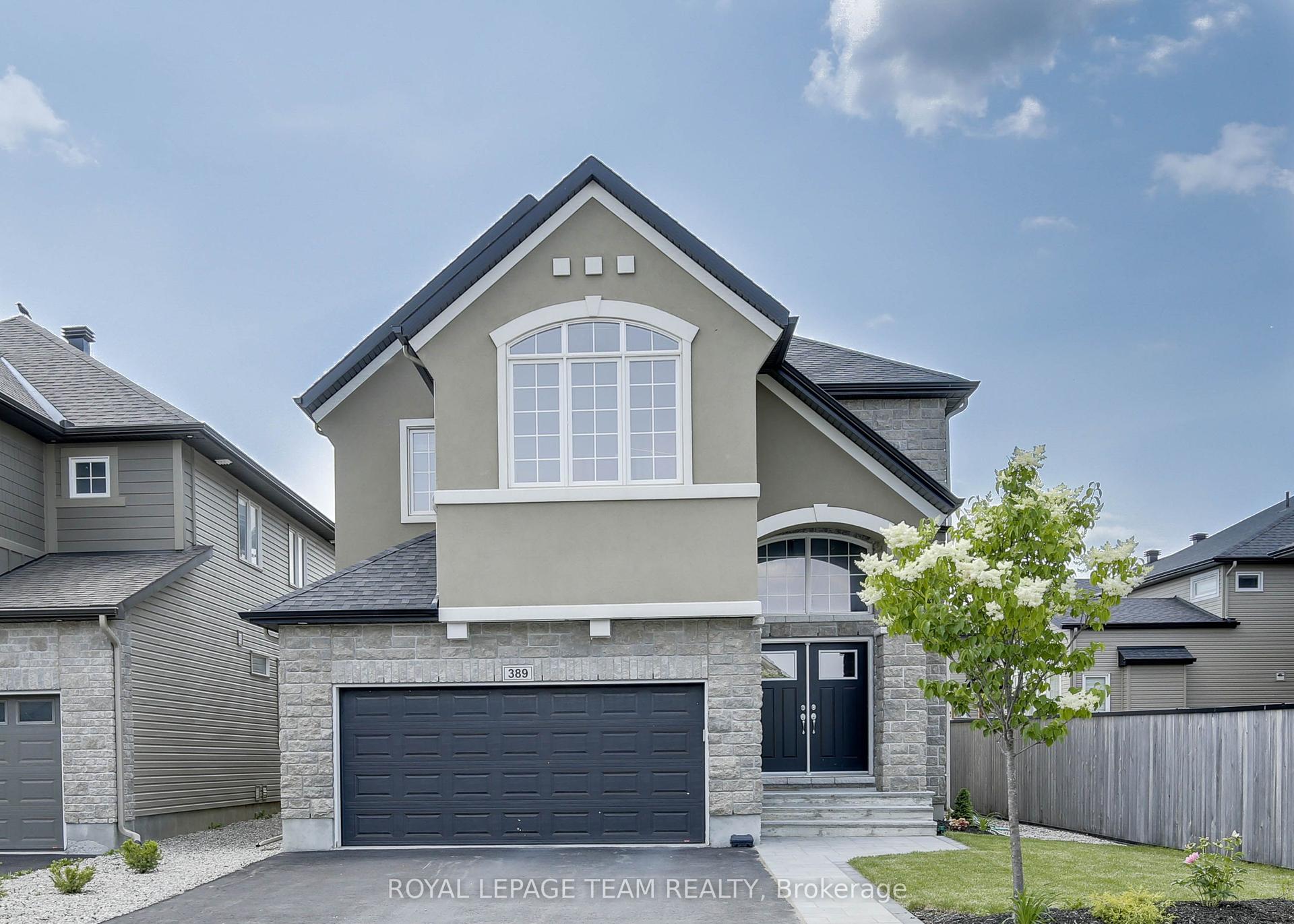 389 Andalusian Crescent — photo 1