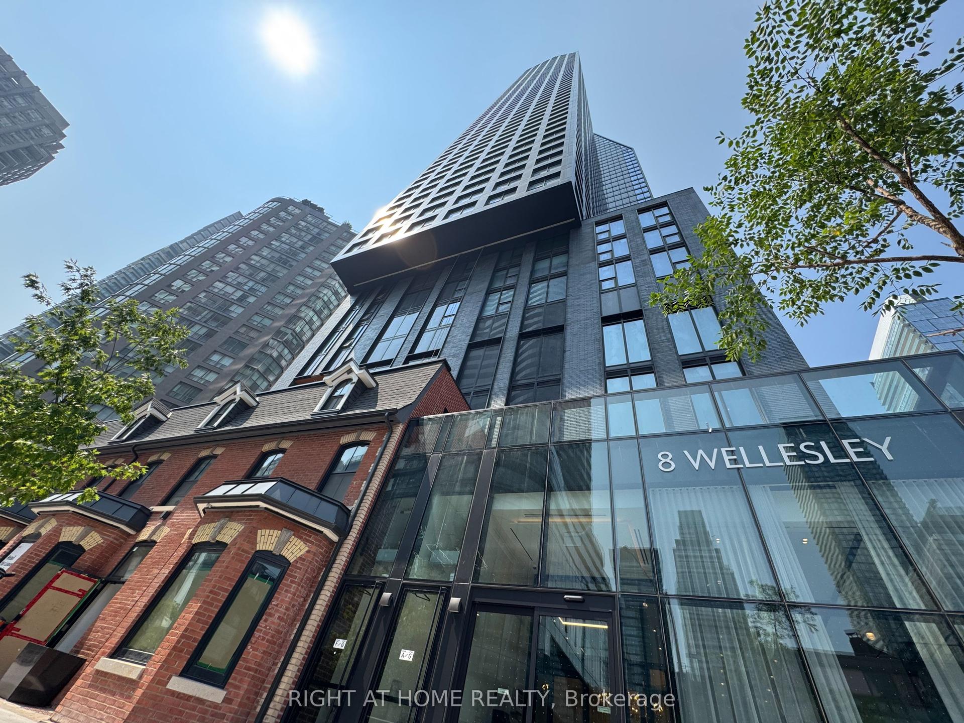 8 Wellesley Street W 5205 #5205, Toronto — Condo for sale, photo 1
