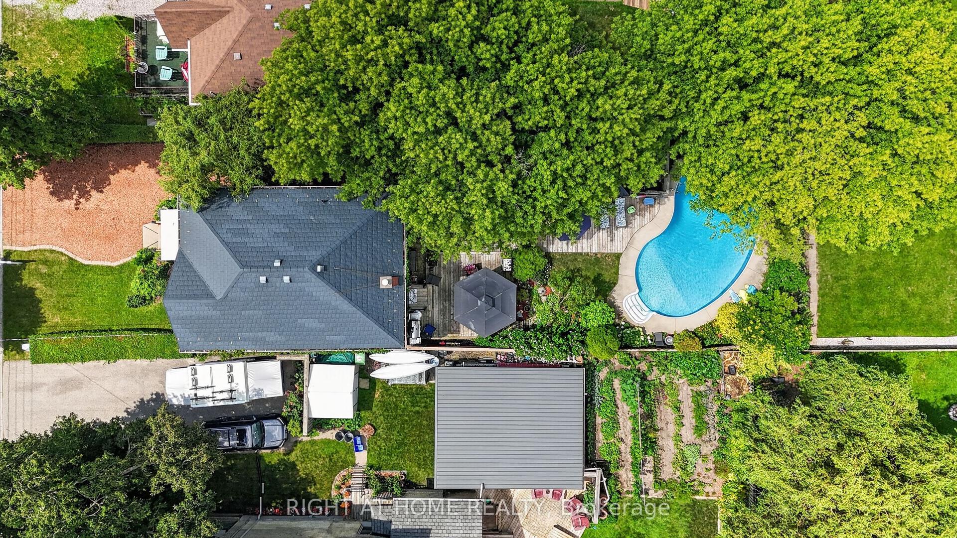 327 Wellington Street, St. Thomas — Detached for sale, photo 1