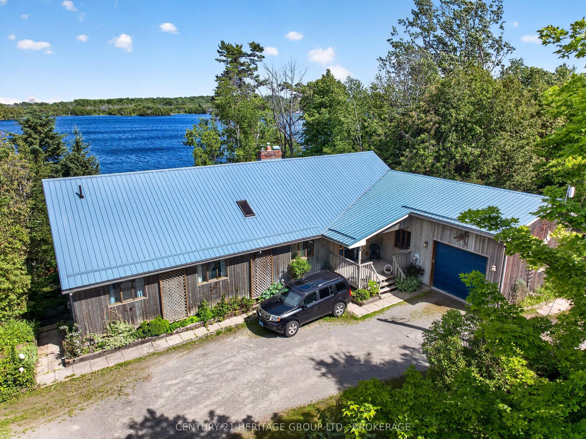 338 Neville Point Road — photo 1