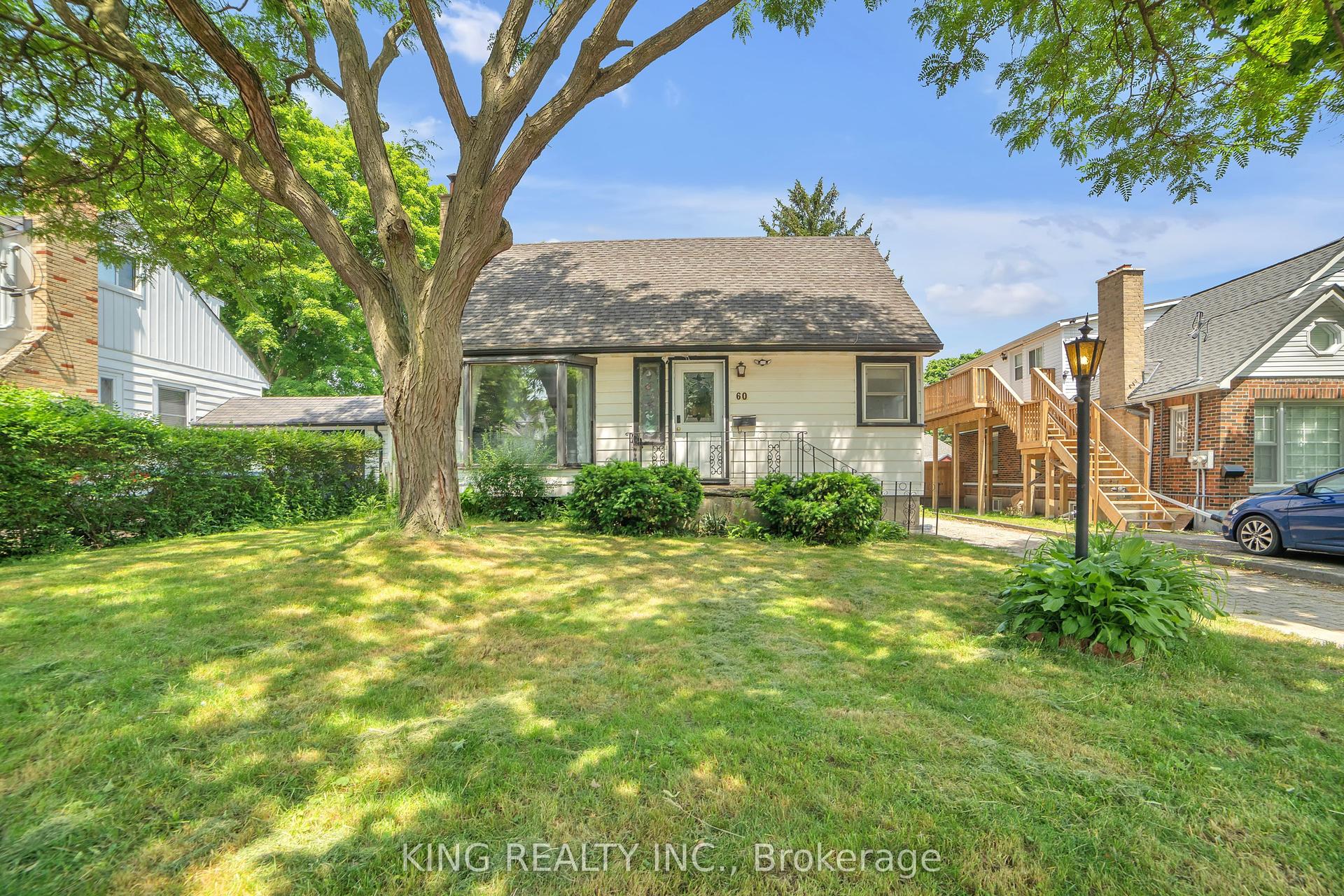 60 Eastman Avenue, London East — Detached for sale, photo 1