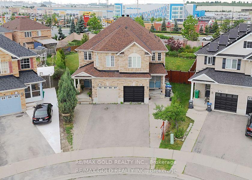 28 Jingle Crescent, Brampton — Semi-Detached for lease, photo 1