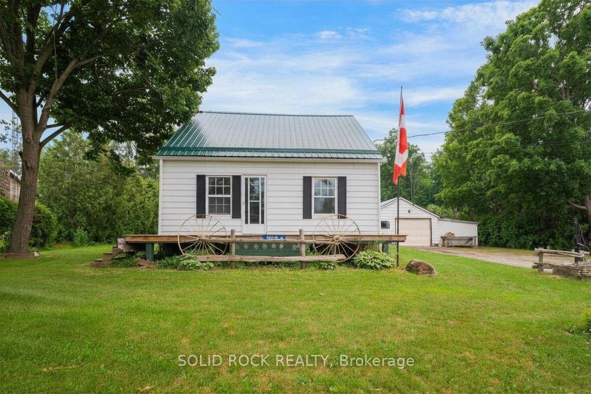 8699 Dale Road, Hamilton Township — Detached for sale, photo 1