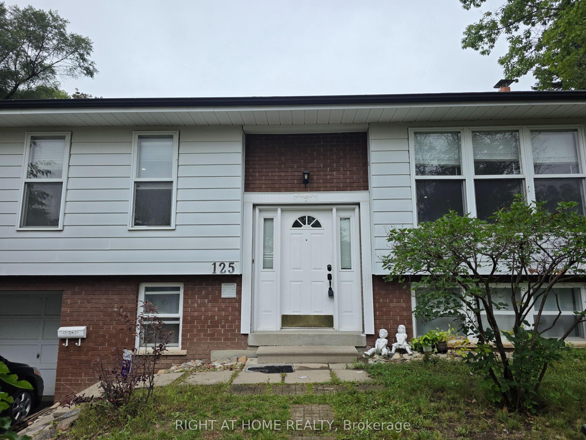 125 weir Crescent S, Toronto — Detached for lease, photo 1