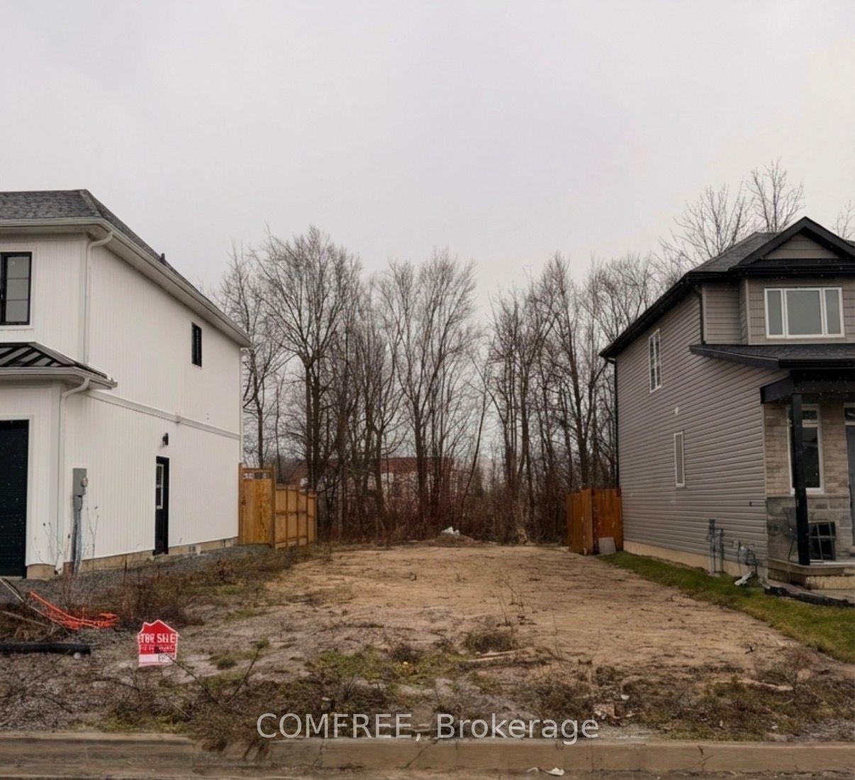 190 Hodgkins Avenue — photo 1