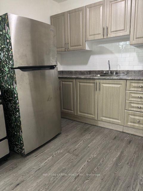 2544 Eglinton Avenue W 4 #4 — photo 1