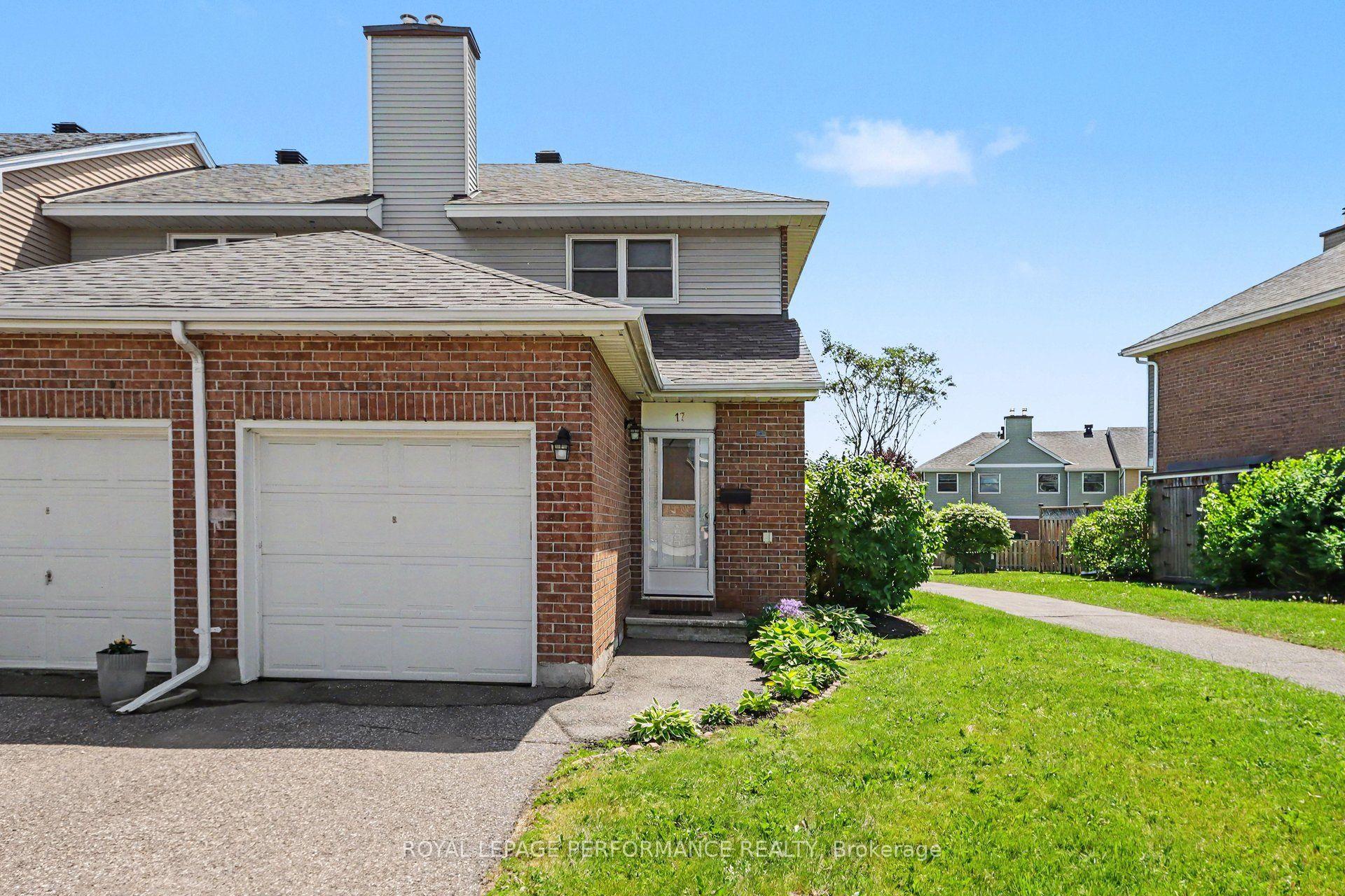 17 Bentbrook Crescent — photo 1