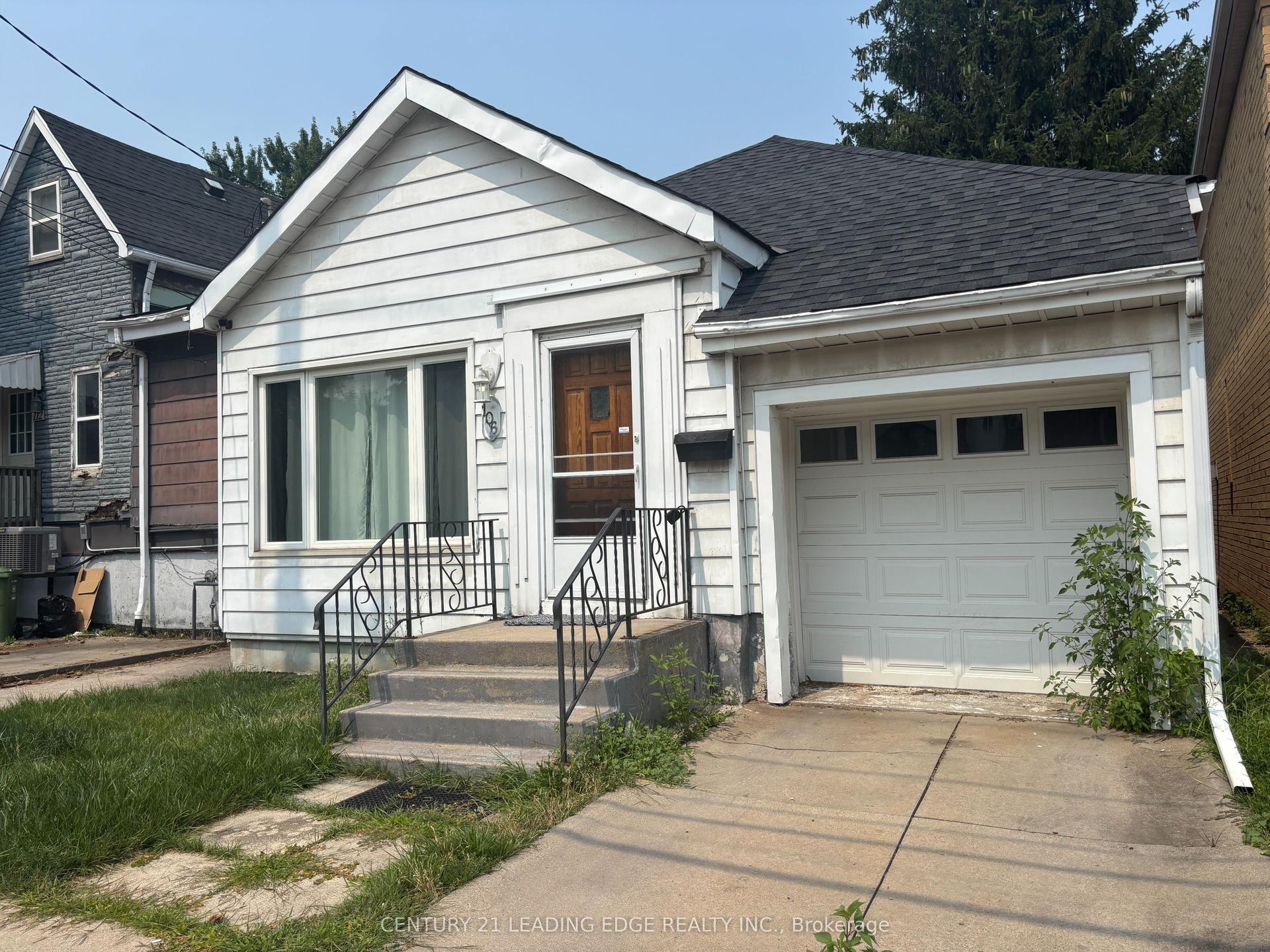 106 Whitney Avenue — photo 1