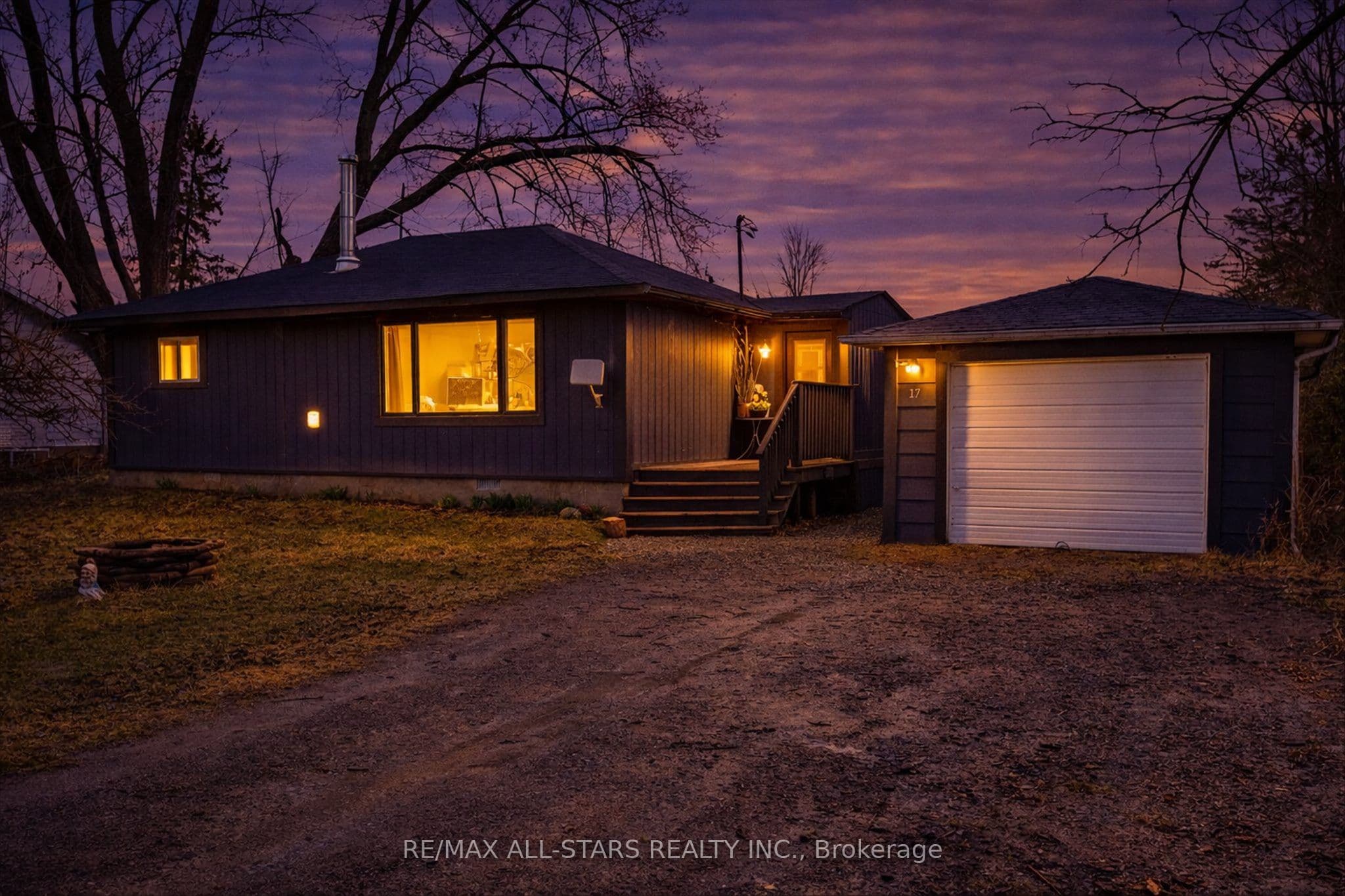 17 Hawke Drive — photo 1