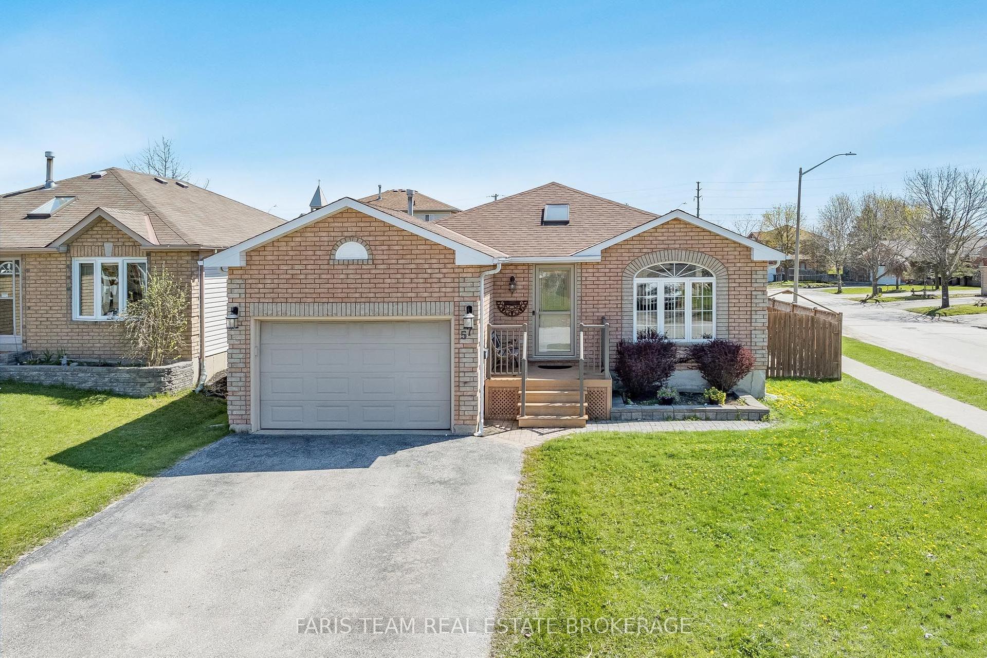 57 Wessenger Drive, Barrie — Detached for sale, photo 1