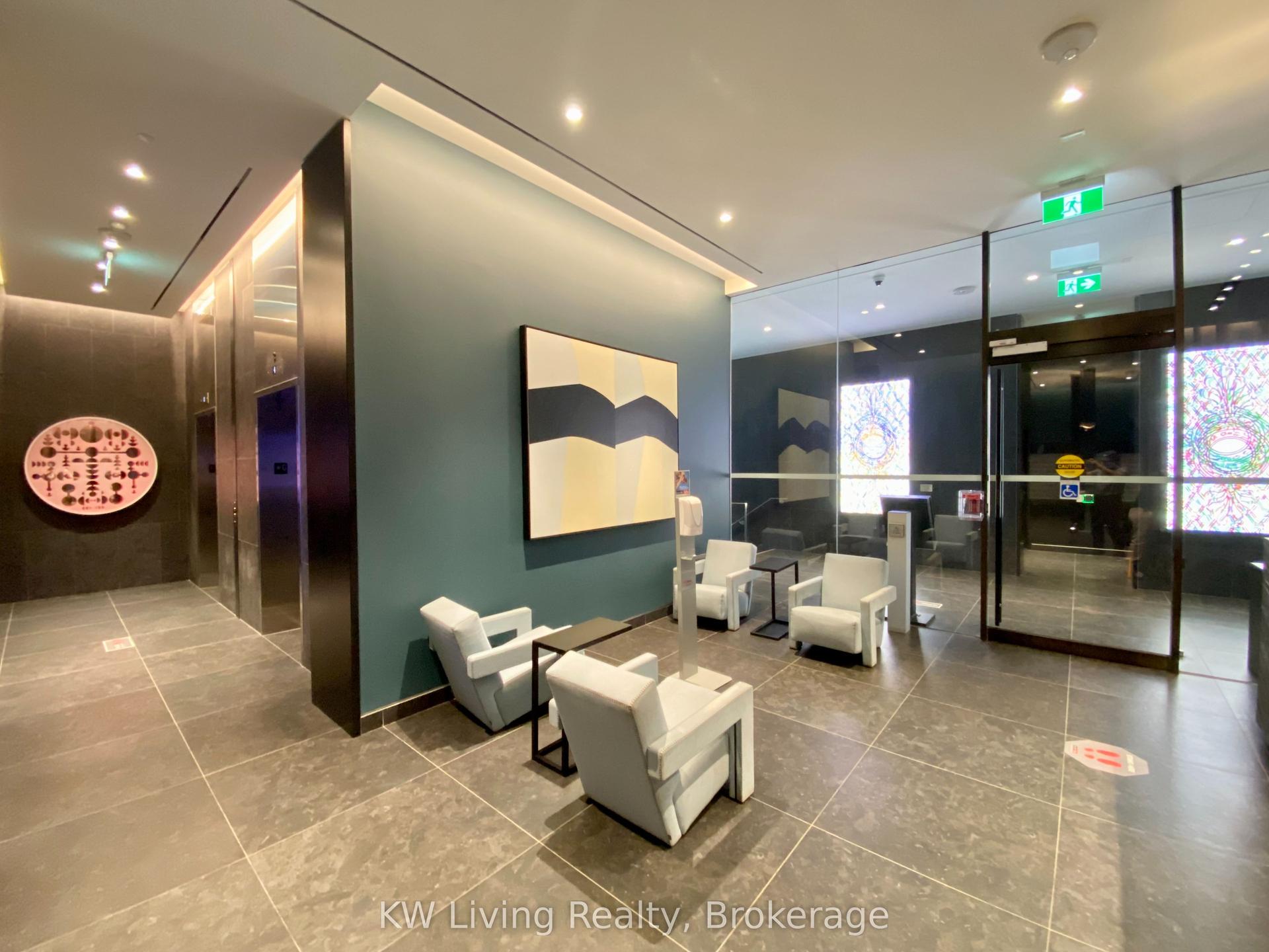 25 Richmond Street E 716 #716, Toronto — Condo for lease, photo 1