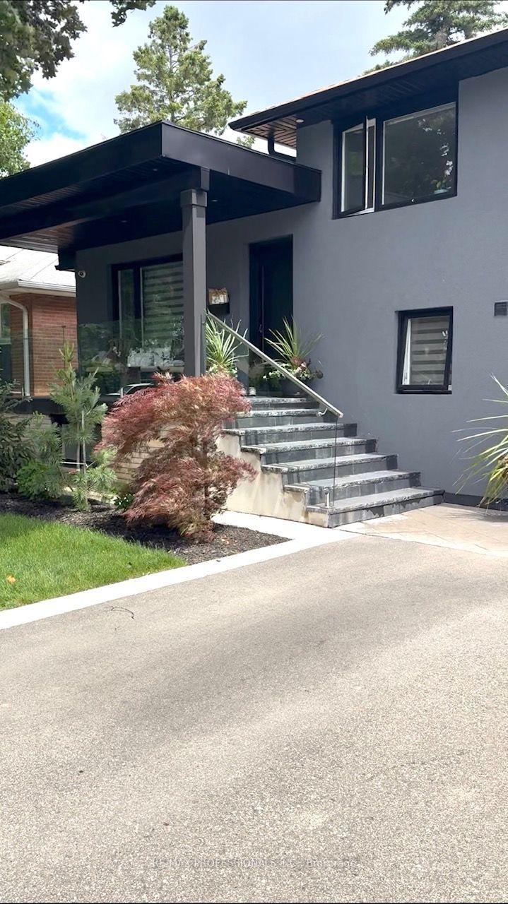 36 Mitre Place BSMT #BSMT, Toronto — Detached for lease, photo 1