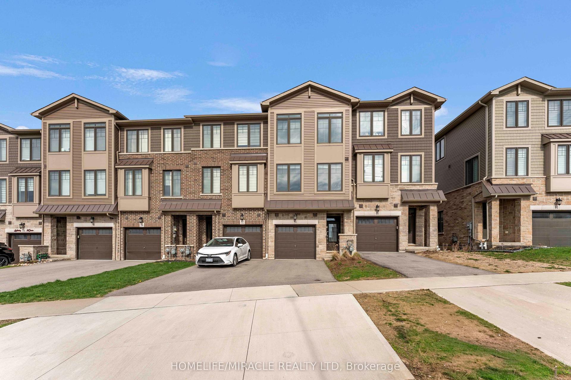 50 Hollywood Court — photo 1