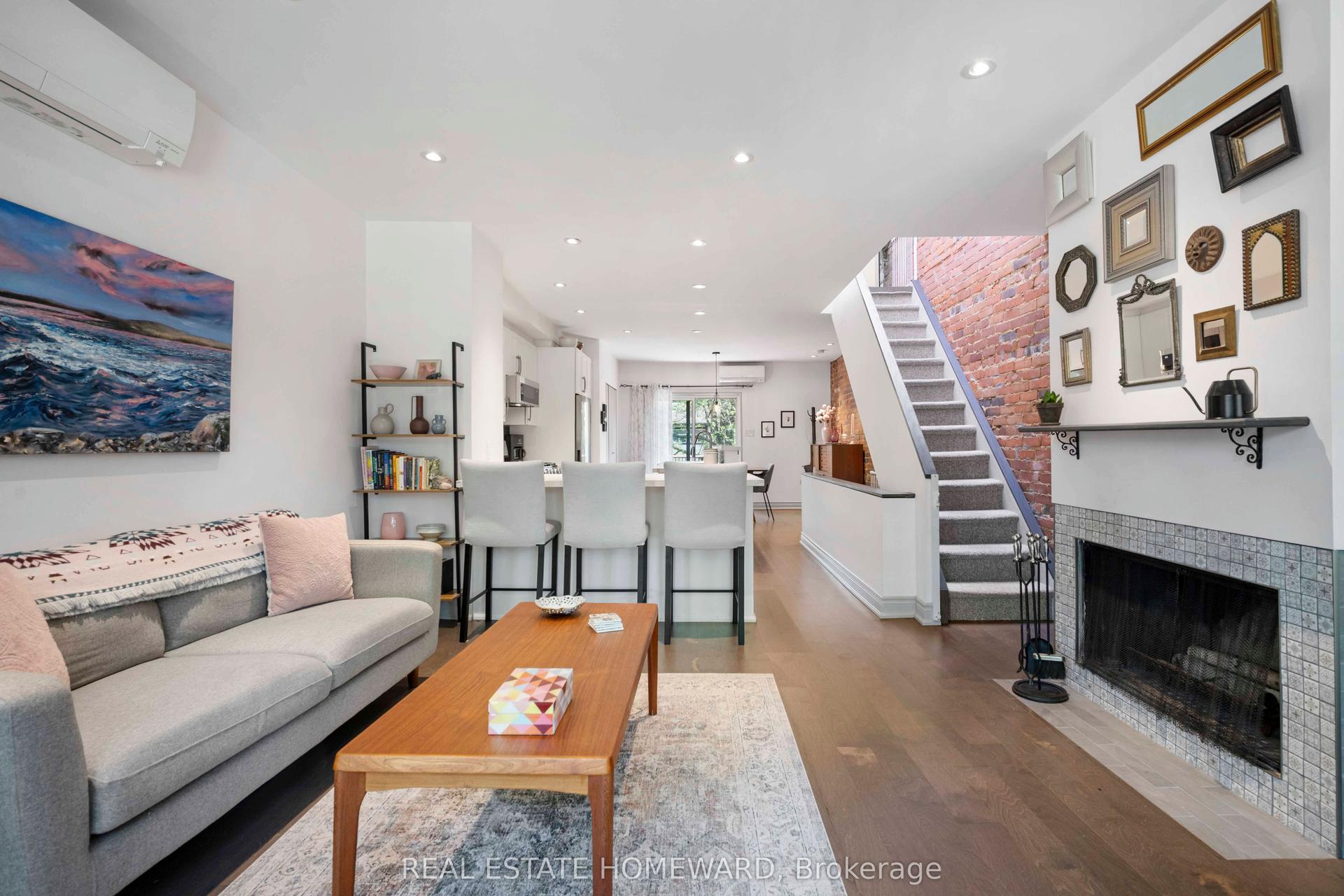 51 Harcourt Avenue — photo 1
