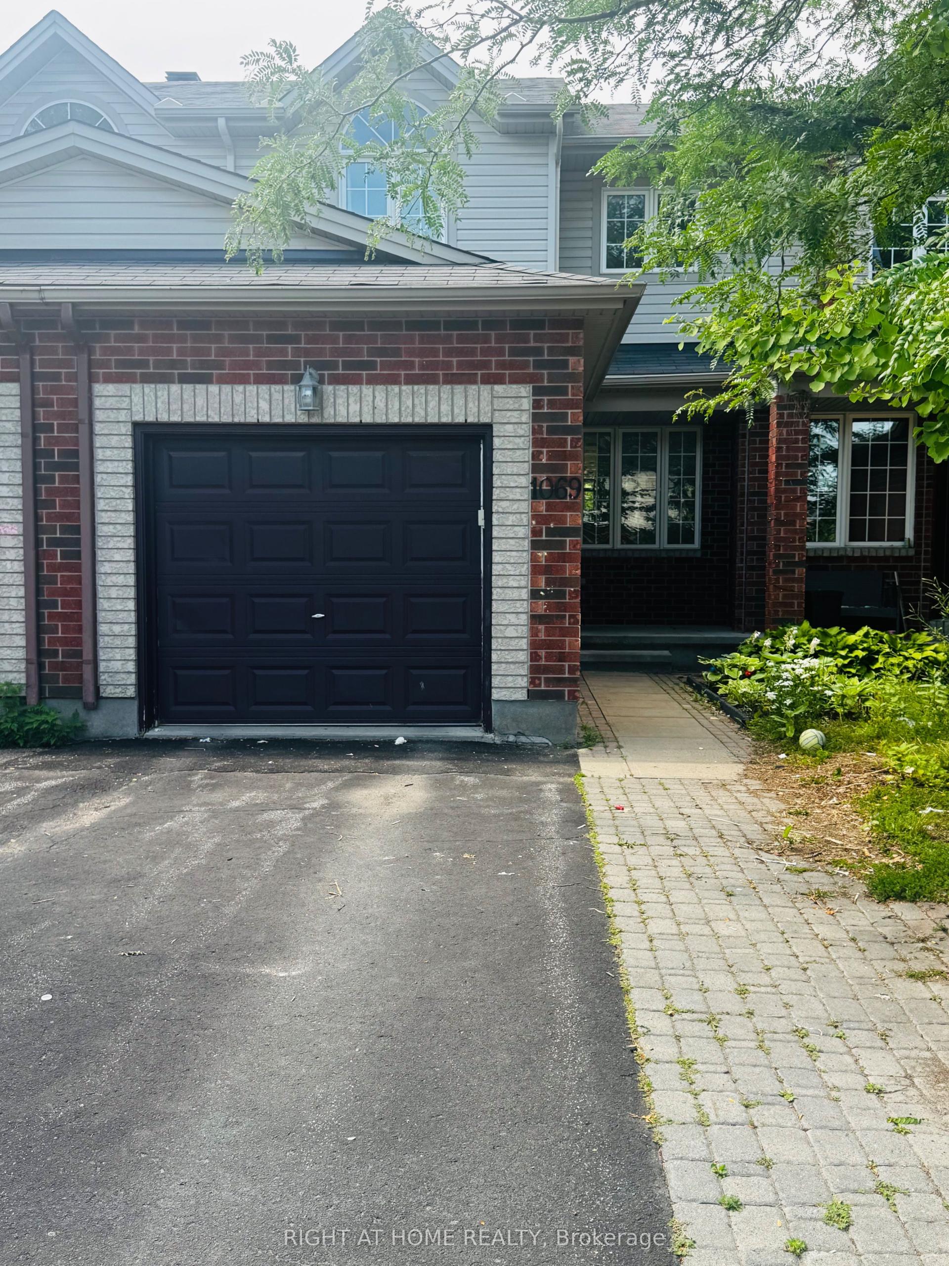 1069 Marconi Avenue, Kanata — Townhouse for lease, photo 1