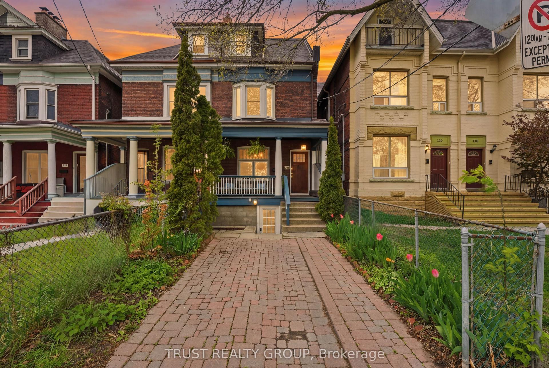134 Close Avenue — photo 1