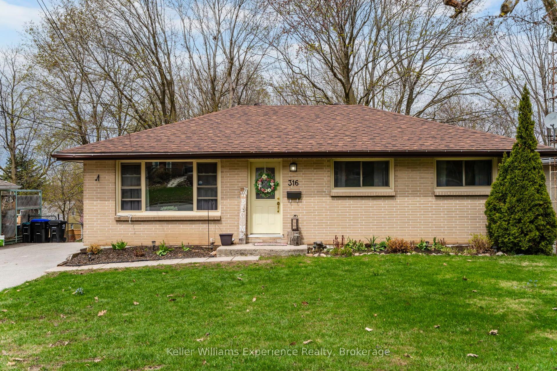 316 HANLY Street — photo 1