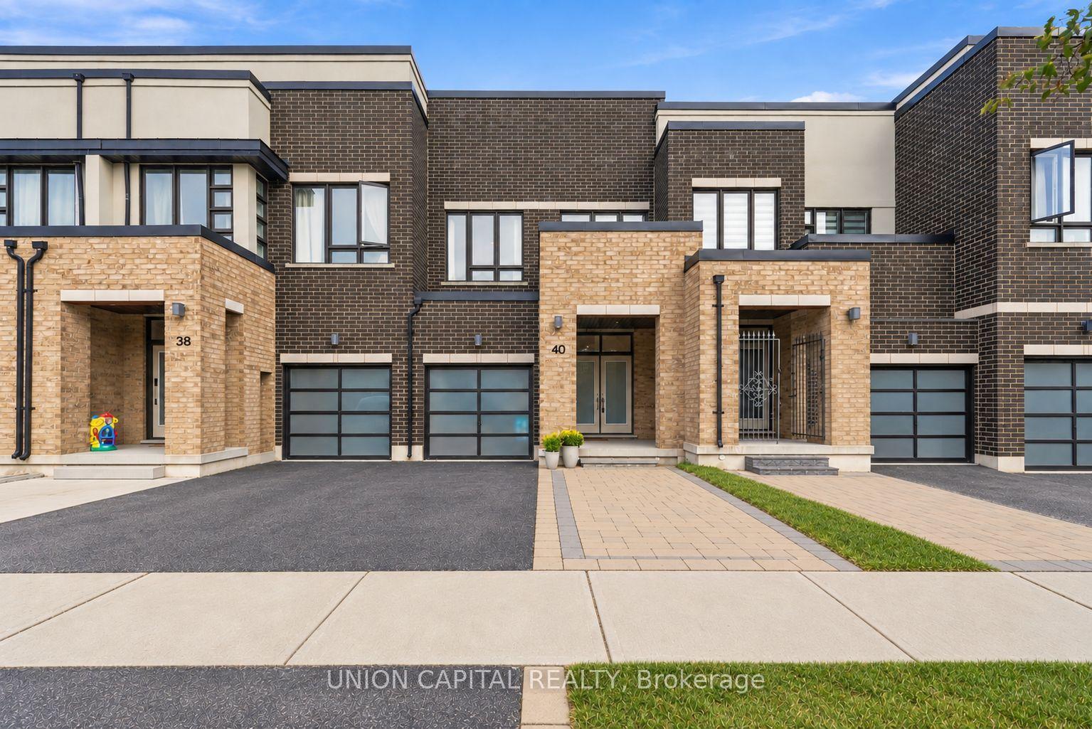 40 Dariole Drive, Richmond Hill — Townhouse for sale, photo 1