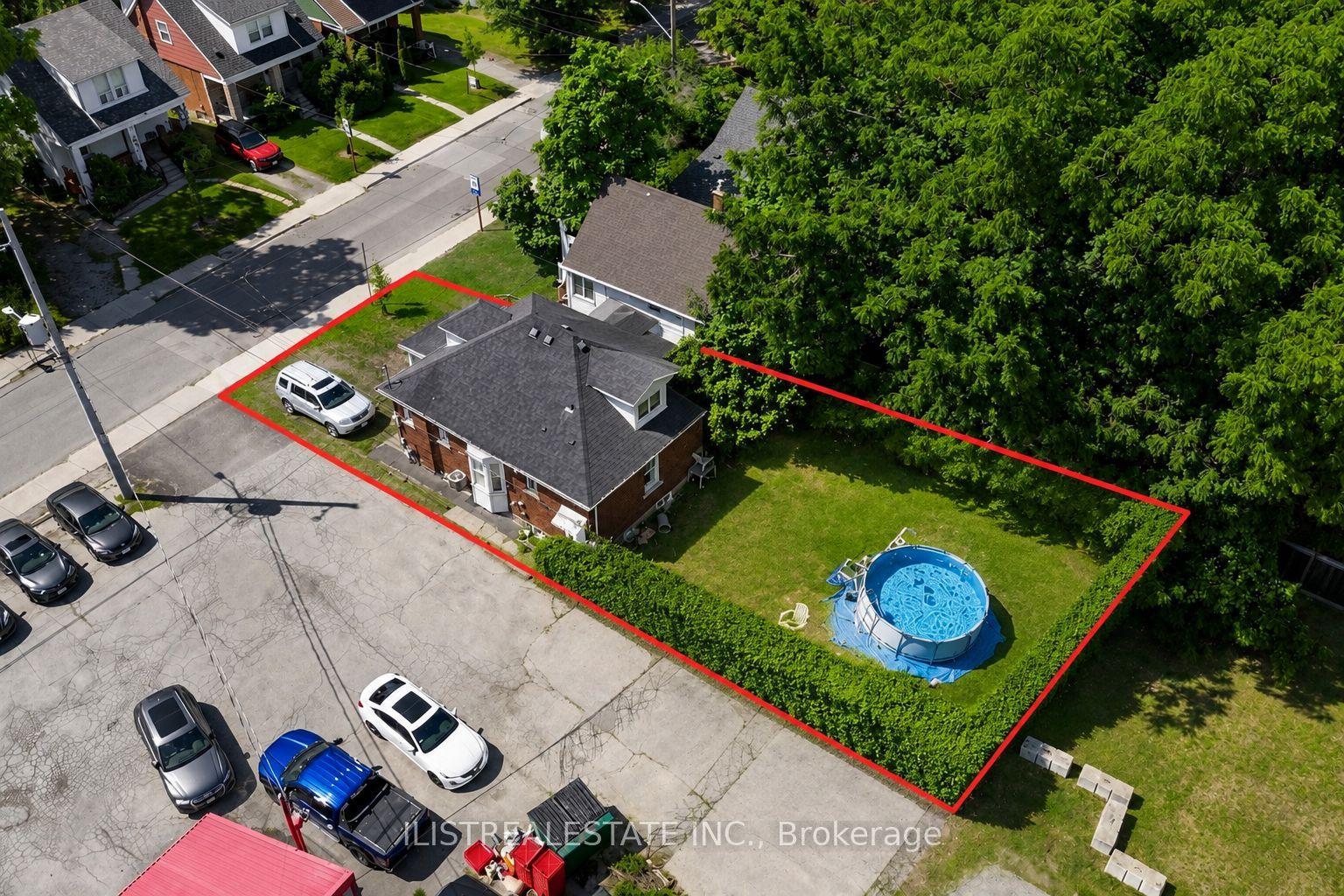 2 Norfolk Street N, Hamilton — Detached for sale, photo 1