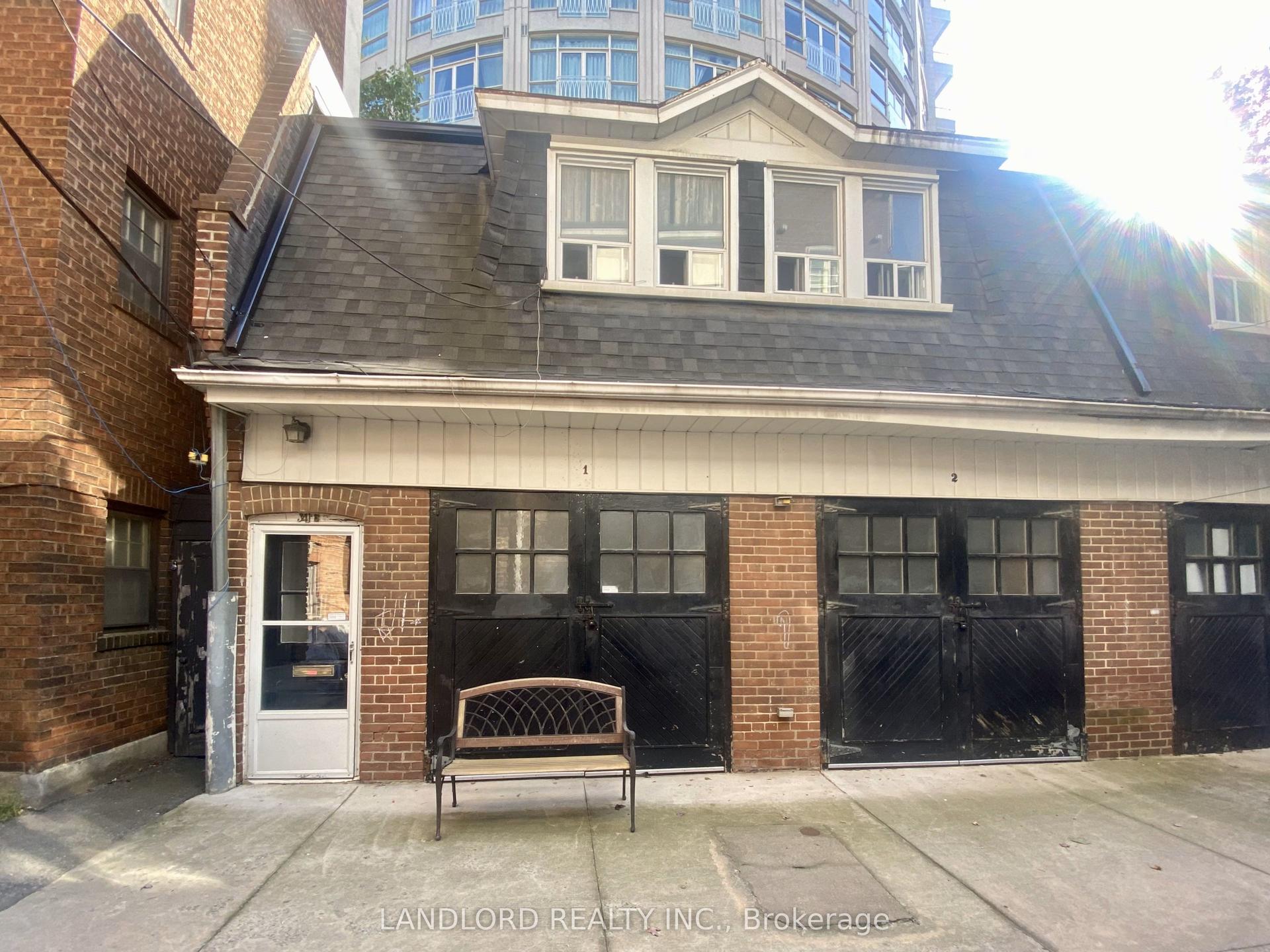 341 St Clair Avenue W E #E — photo 1