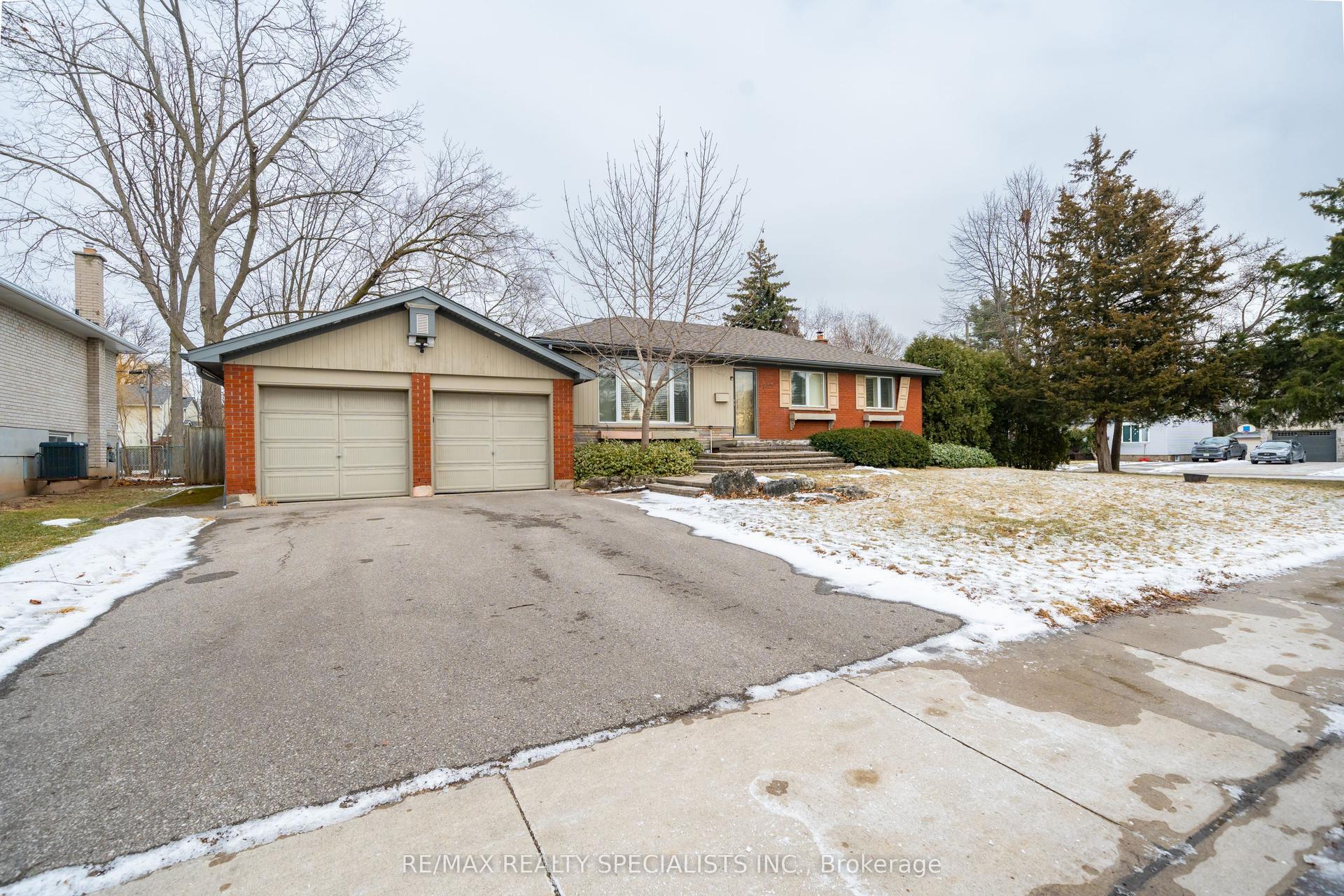 635 Peele Boulevard, Burlington — Detached for lease, photo 1