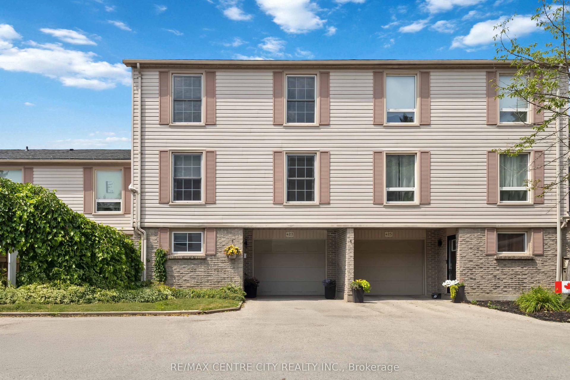 423 Everglade Crescent, London North — Condo Town for lease, photo 1