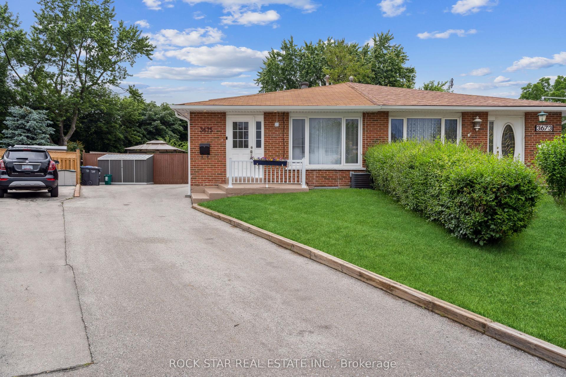 3675 Glencolin Court UPPER #UPPER — photo 1