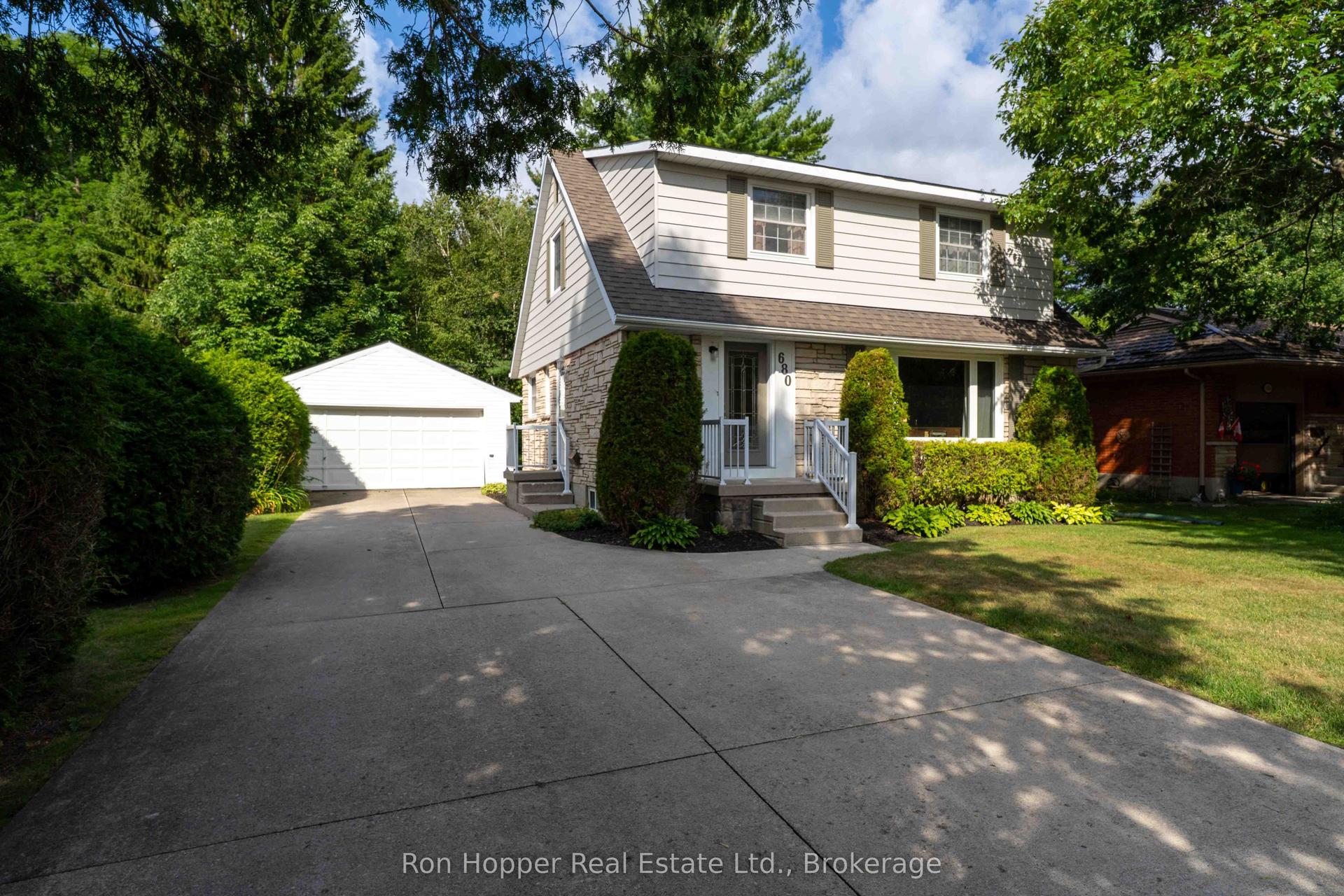 680 W 6th Avenue E, Owen Sound — Detached for sale, photo 1