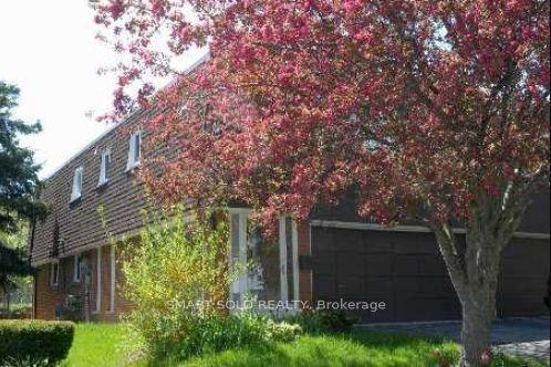171 Angus Drive Main #Main, Toronto — Semi-Detached for lease, photo 1