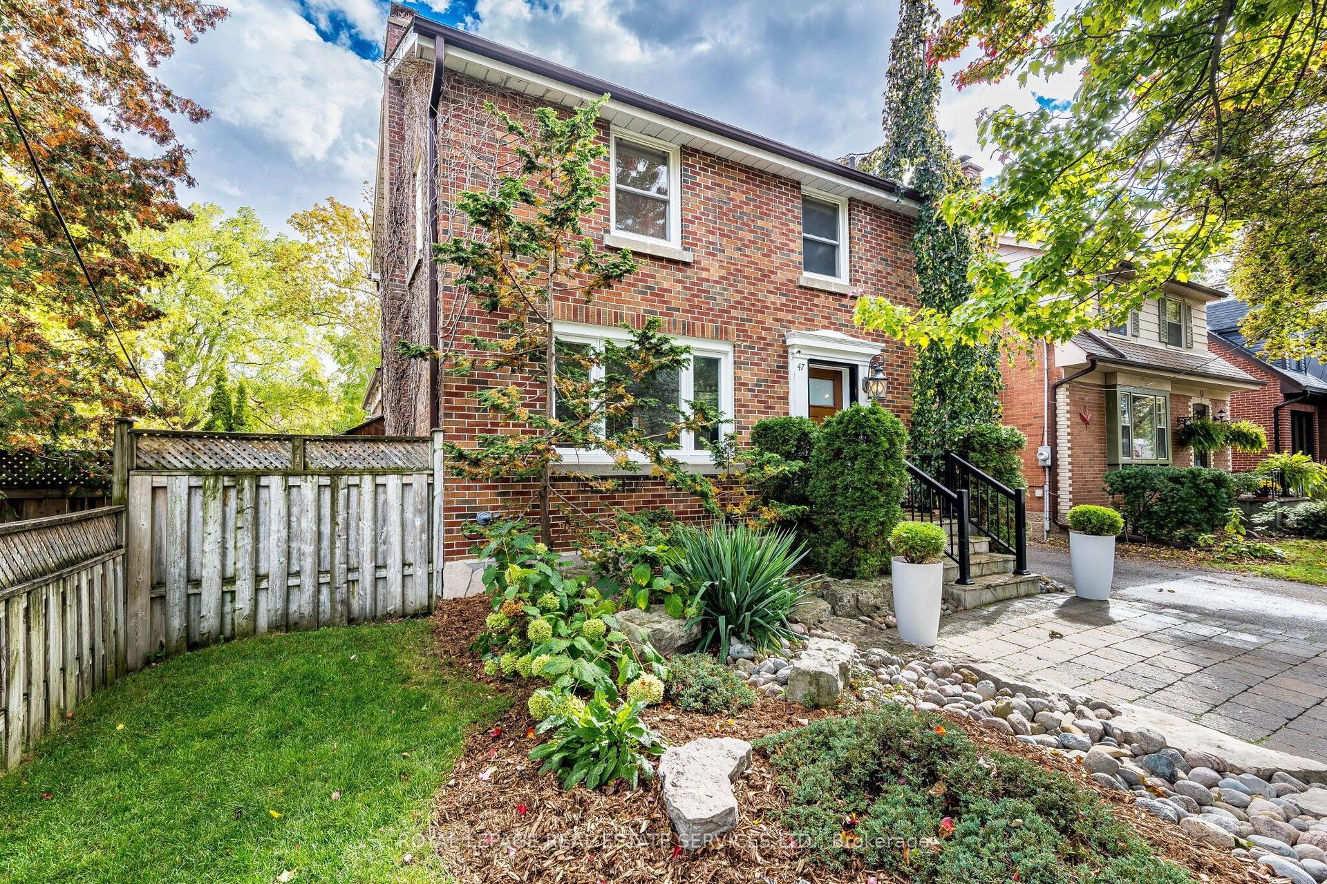 47 Frederick Street, Brampton — Detached for sale, photo 1