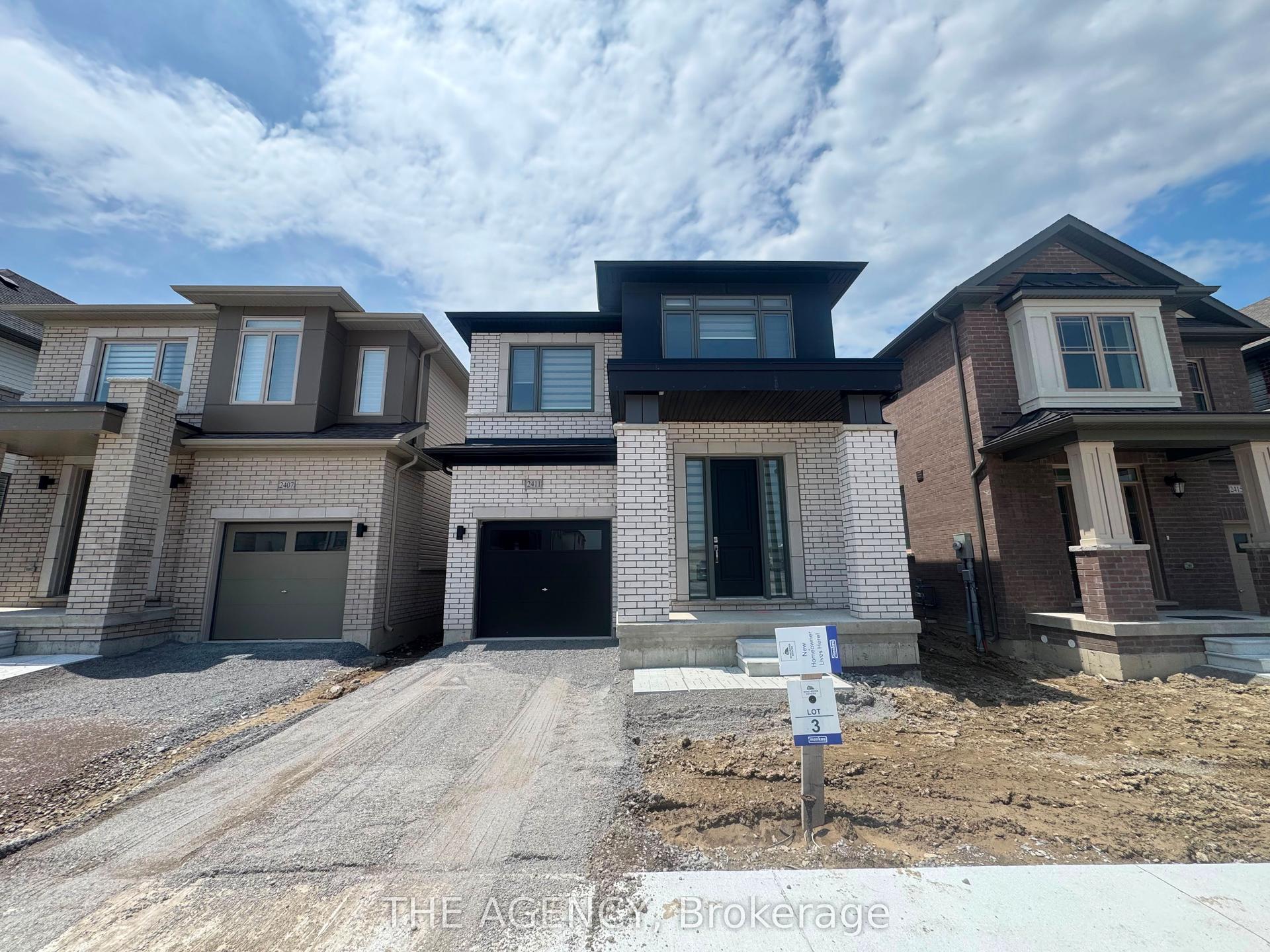 2411 Laurelview Street — photo 1