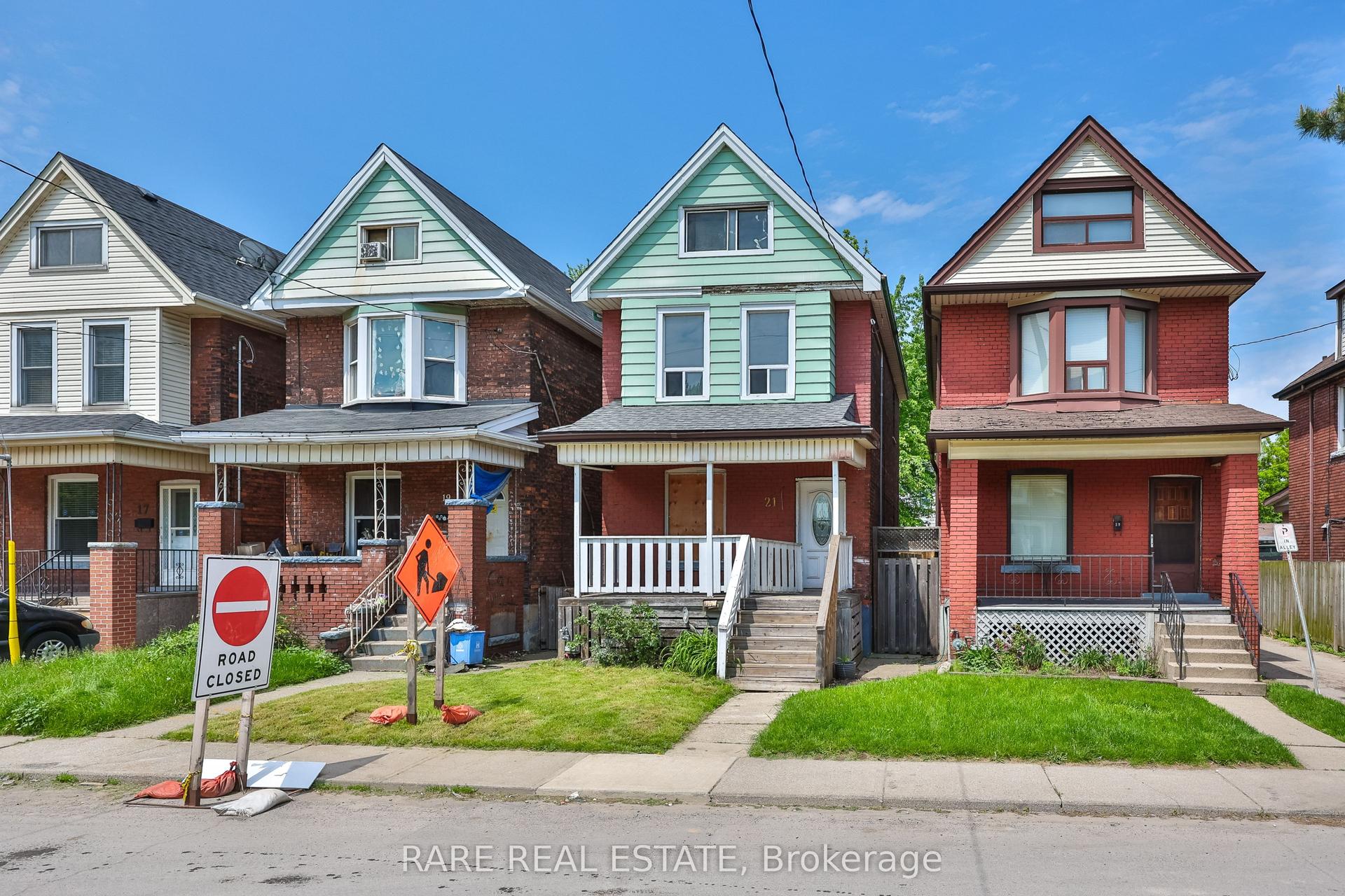 21 Chestnut Avenue — photo 1