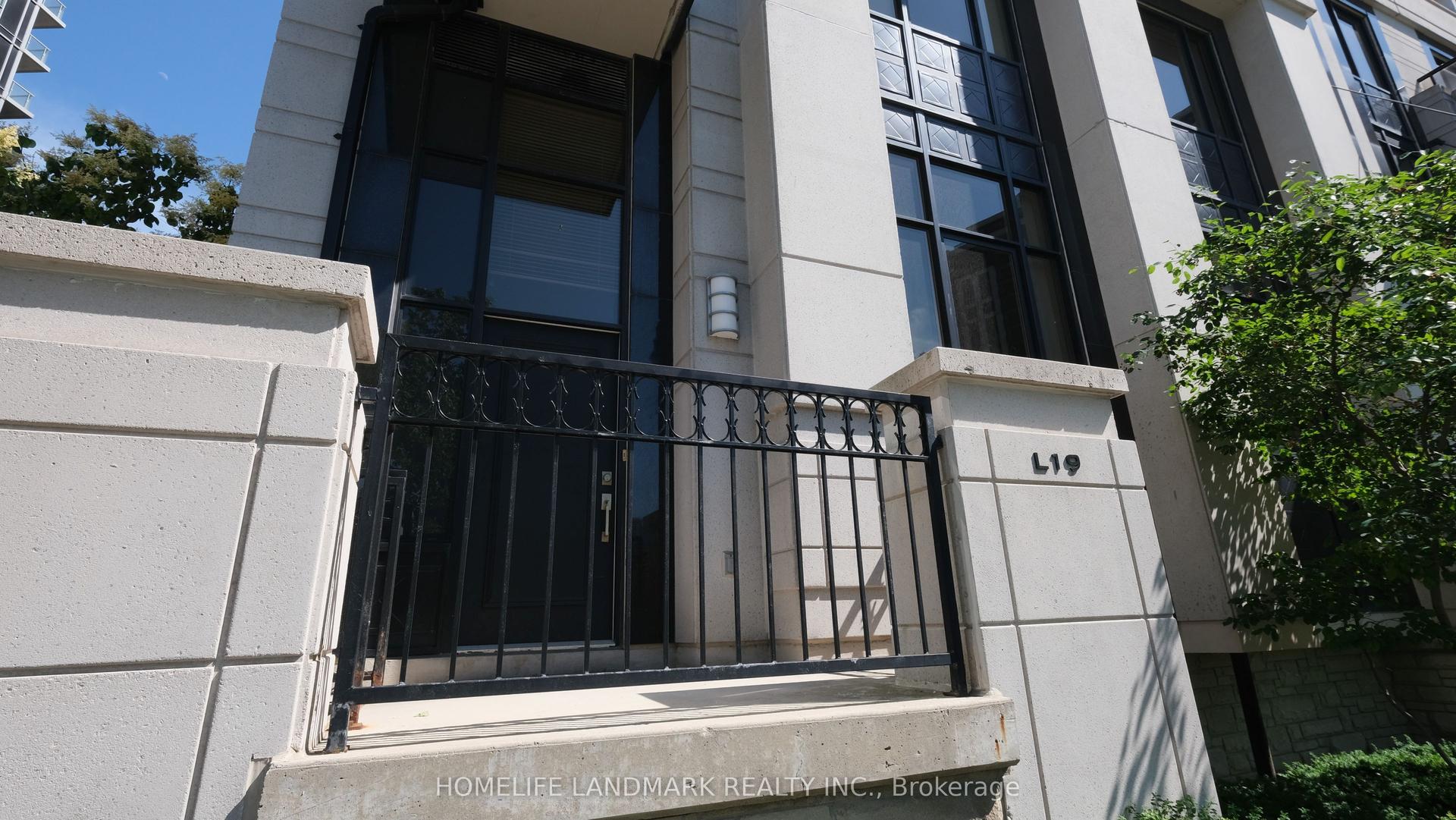 100 Harrison Garden Boulevard L19 #L19 — photo 1
