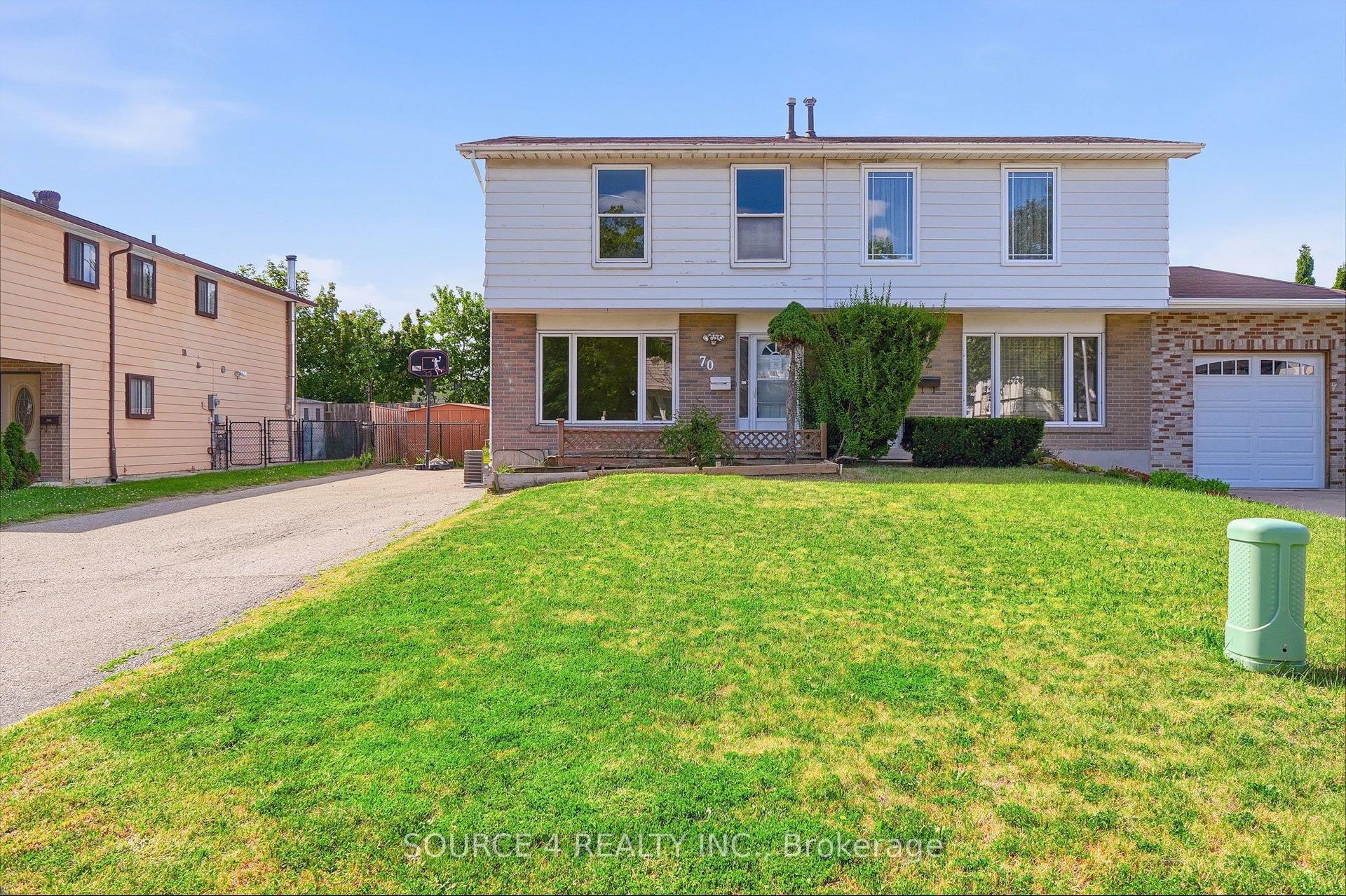 70 Griselda Crescent, Brampton — Semi-Detached for sale, photo 1