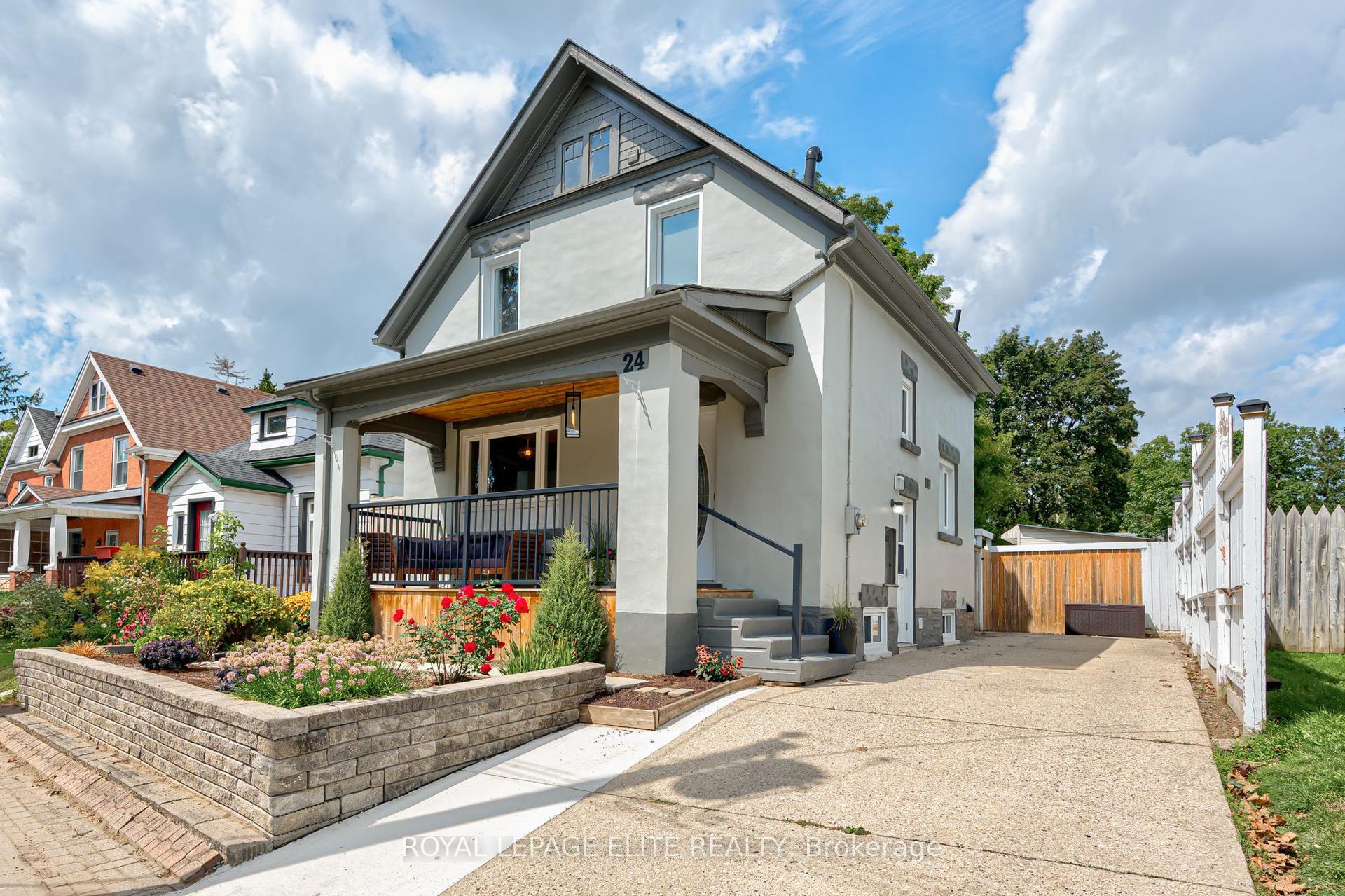 24 Stahl Avenue, Kitchener — Detached for sale, photo 1