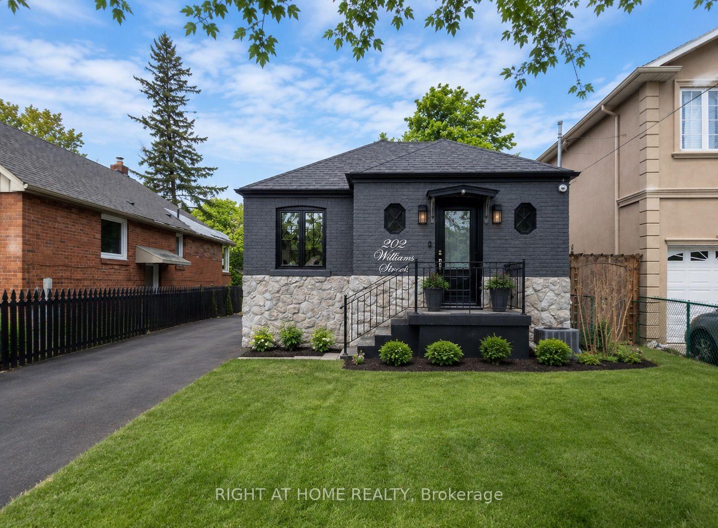 202 William Street — photo 1