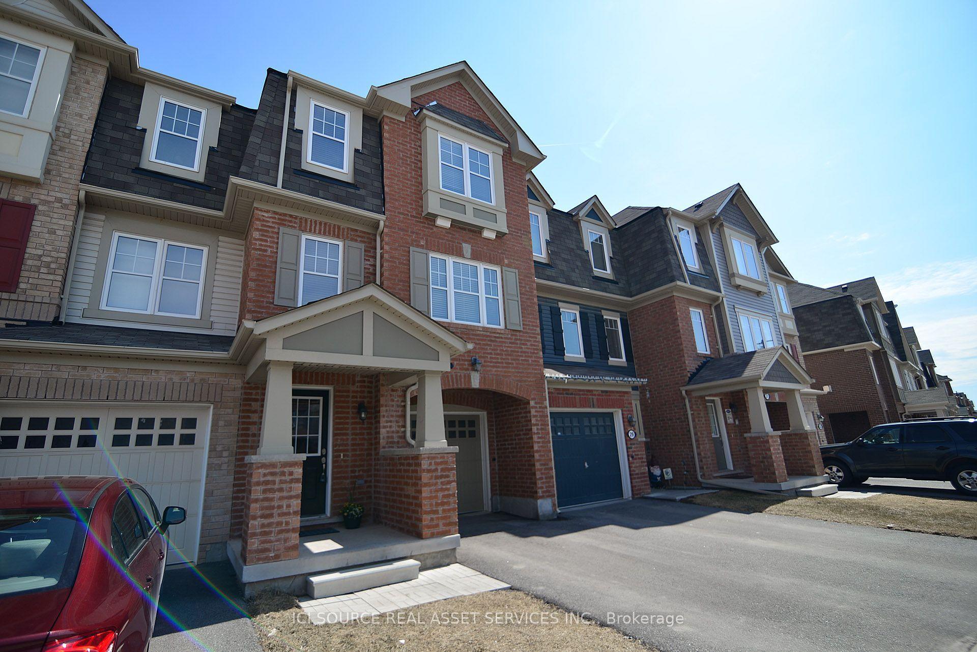 27 Bevington Road, Brampton — Townhouse for lease, photo 1