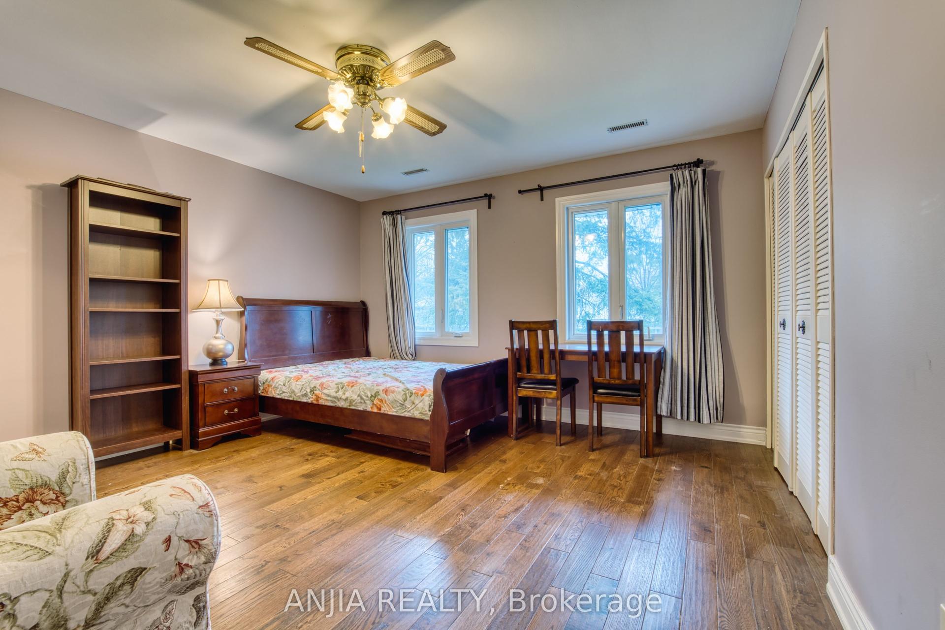 37 Allangrove Crescent Second Floor #Second Floor — photo 1