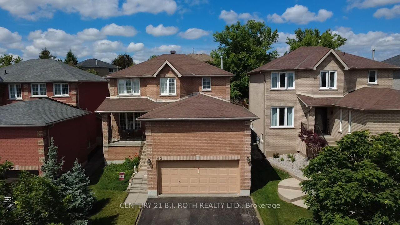 62 Loon Avenue — photo 1