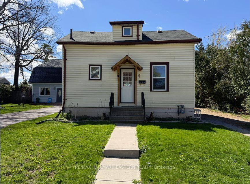 5 George Street E — photo 1