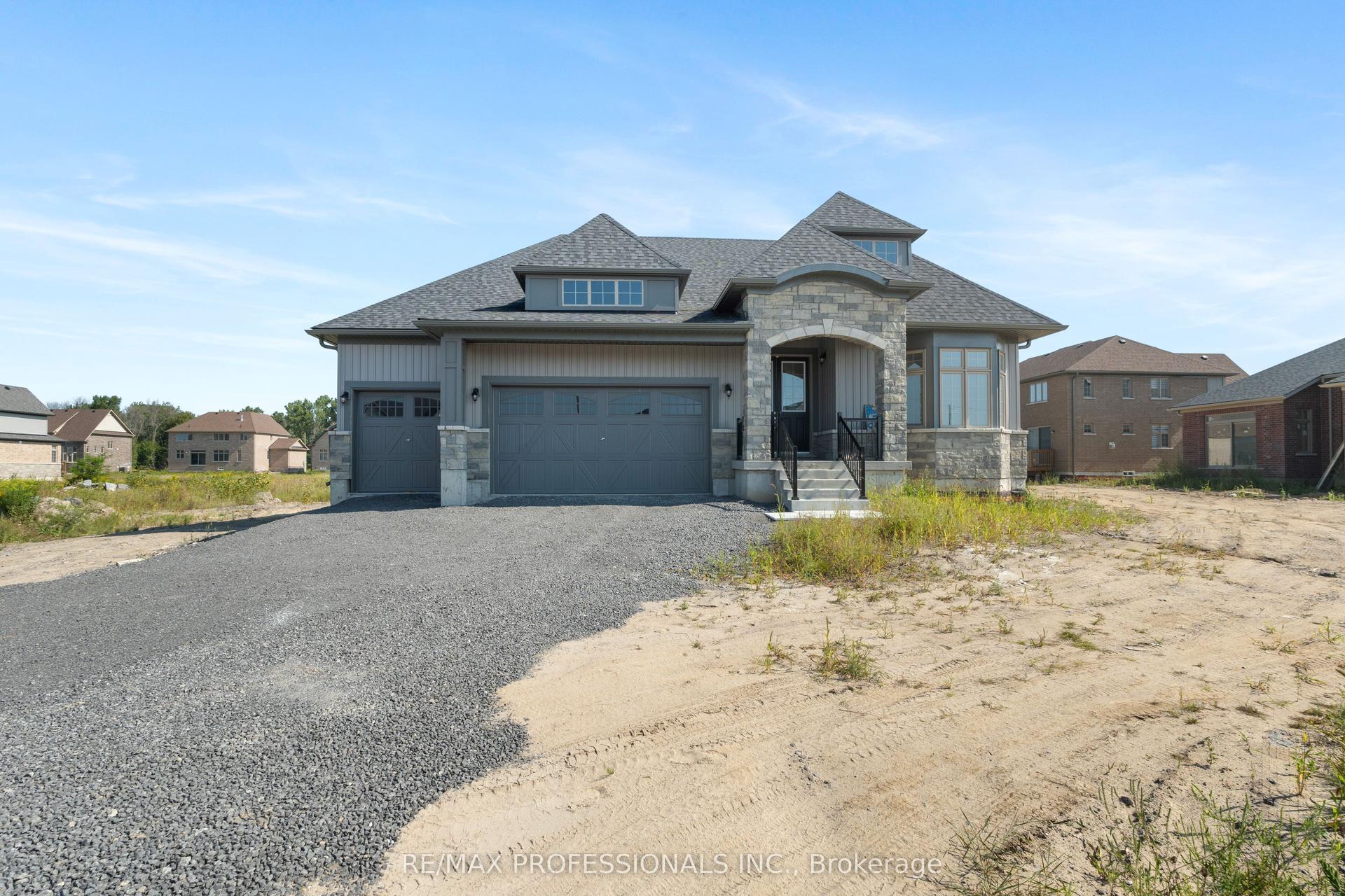 11 Blue Heron Drive — photo 1