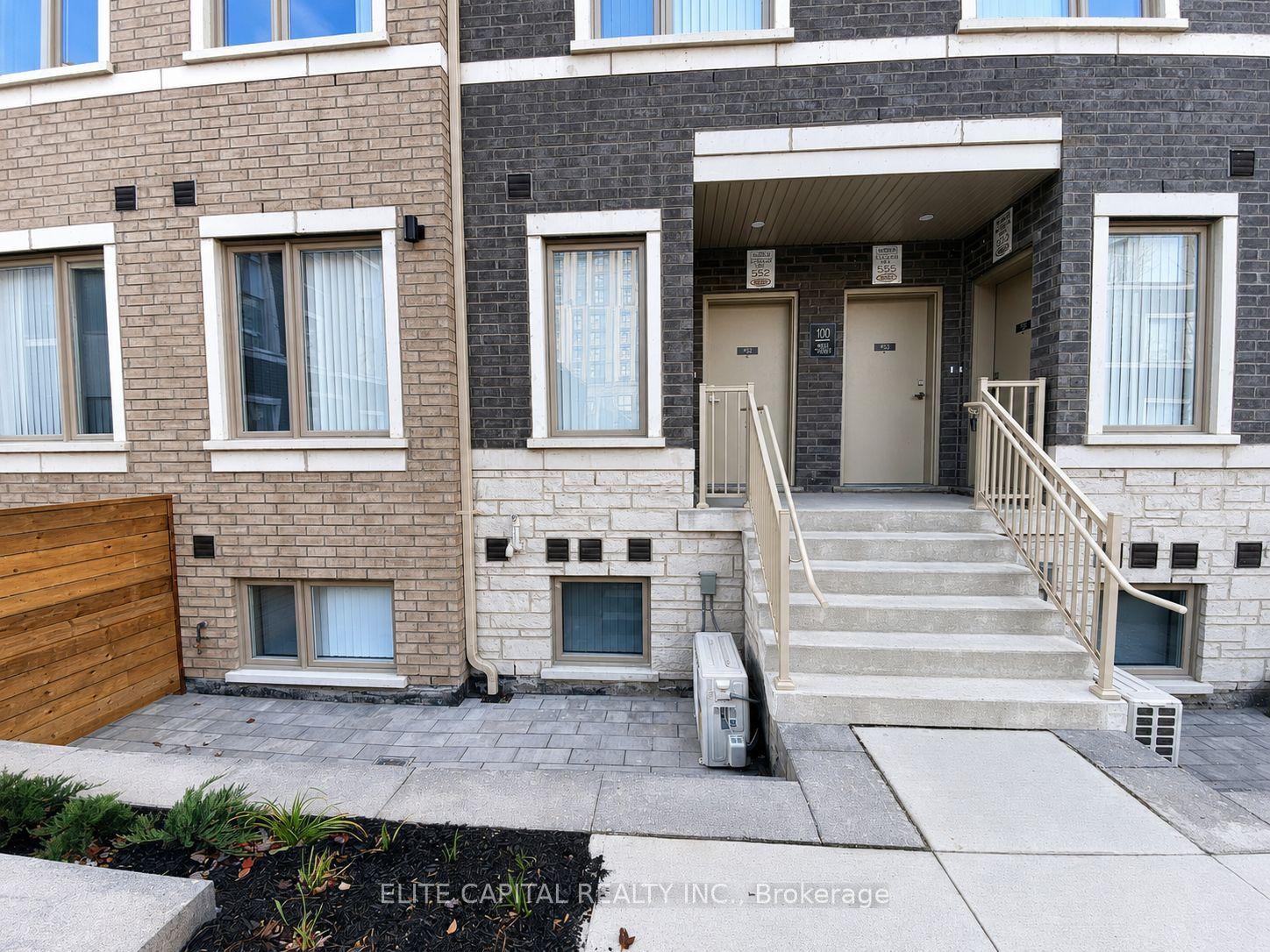 100 Honeycrisp Crescent TH 351 #TH 351, Vaughan — Condo Town for lease, photo 1