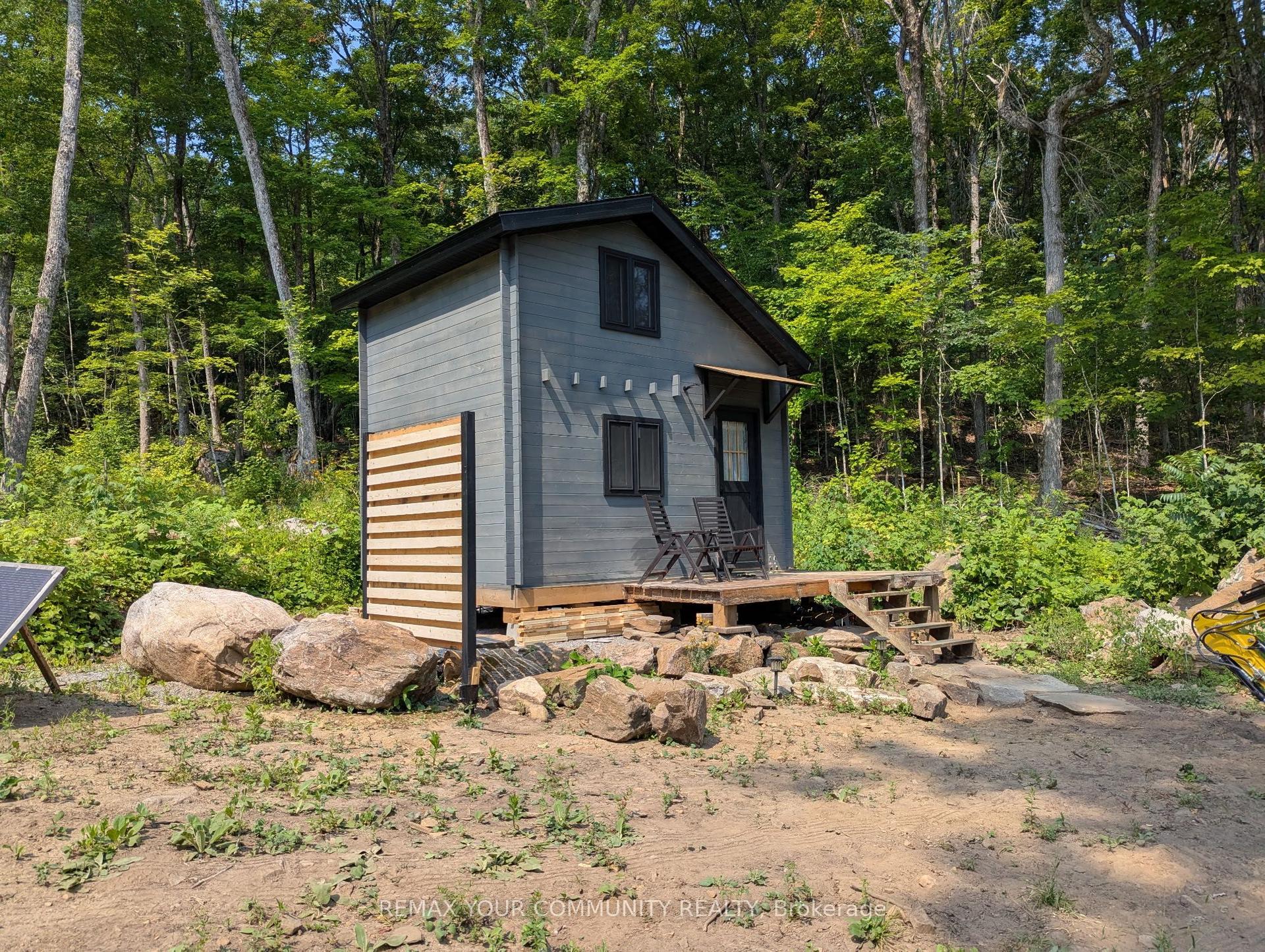 1035 Hearts Content Drive — photo 1